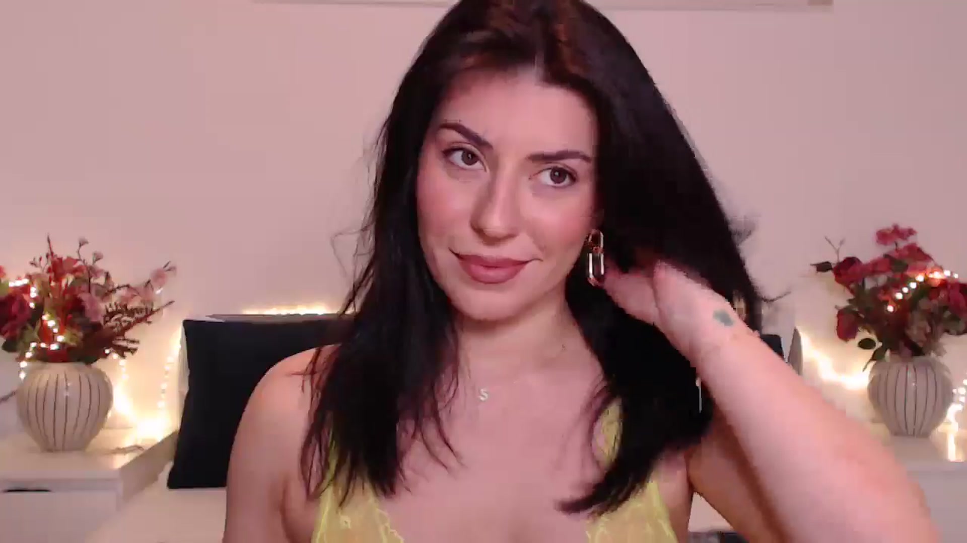 Gallery image thumbnail from BlueStocking's myfreecams stream on, 01/17/2025, 12:26 image 6 of 20
