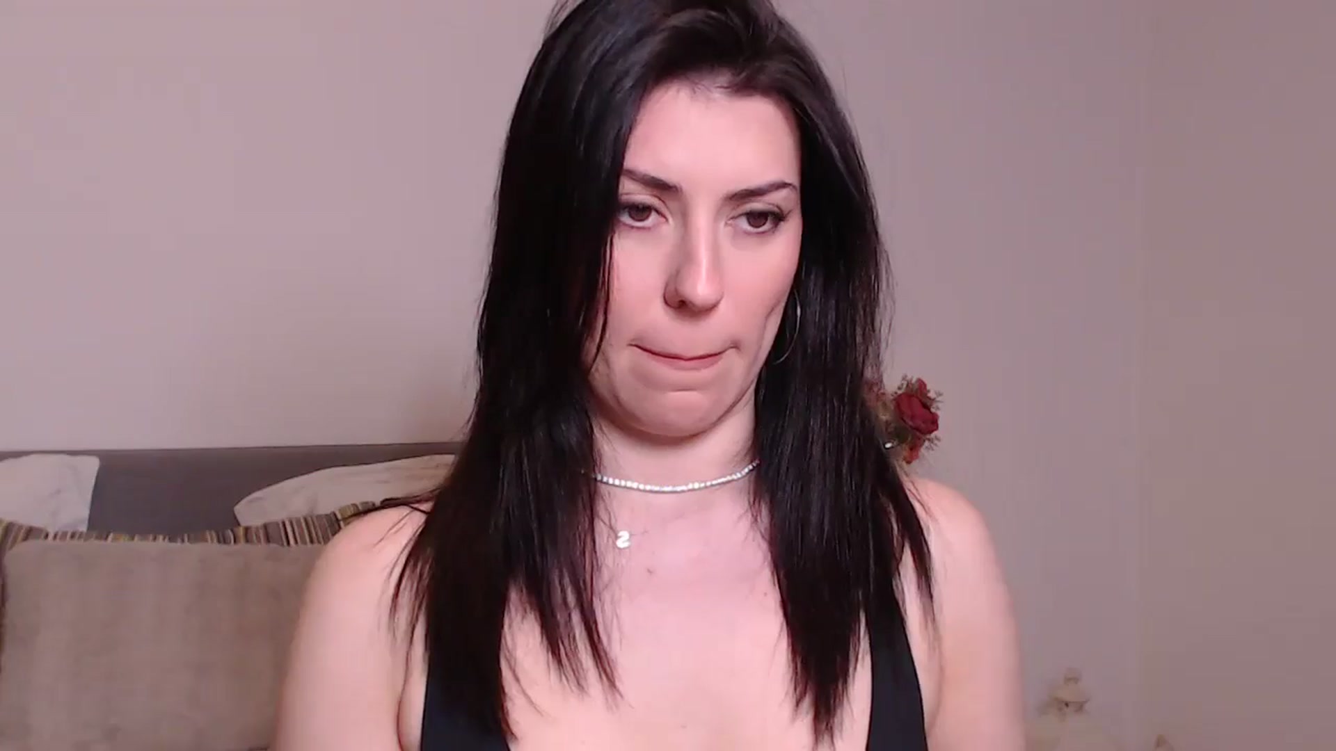 Gallery image thumbnail from BlueStocking's myfreecams stream on, 02/10/2025, 18:22 image 17 of 20