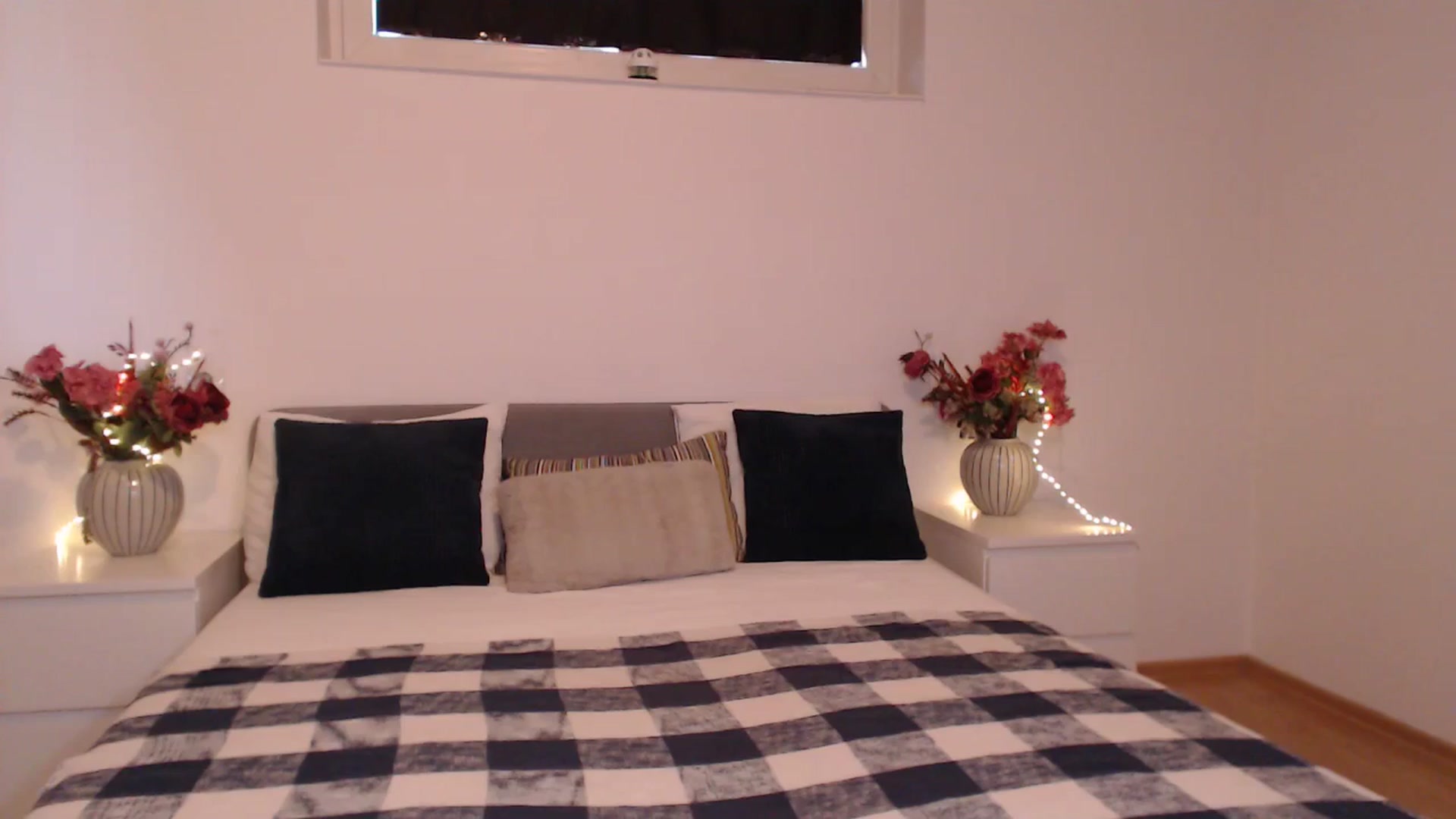 Gallery image thumbnail from BlueStocking's myfreecams stream on, 03/11/2025, 14:43 image 11 of 20