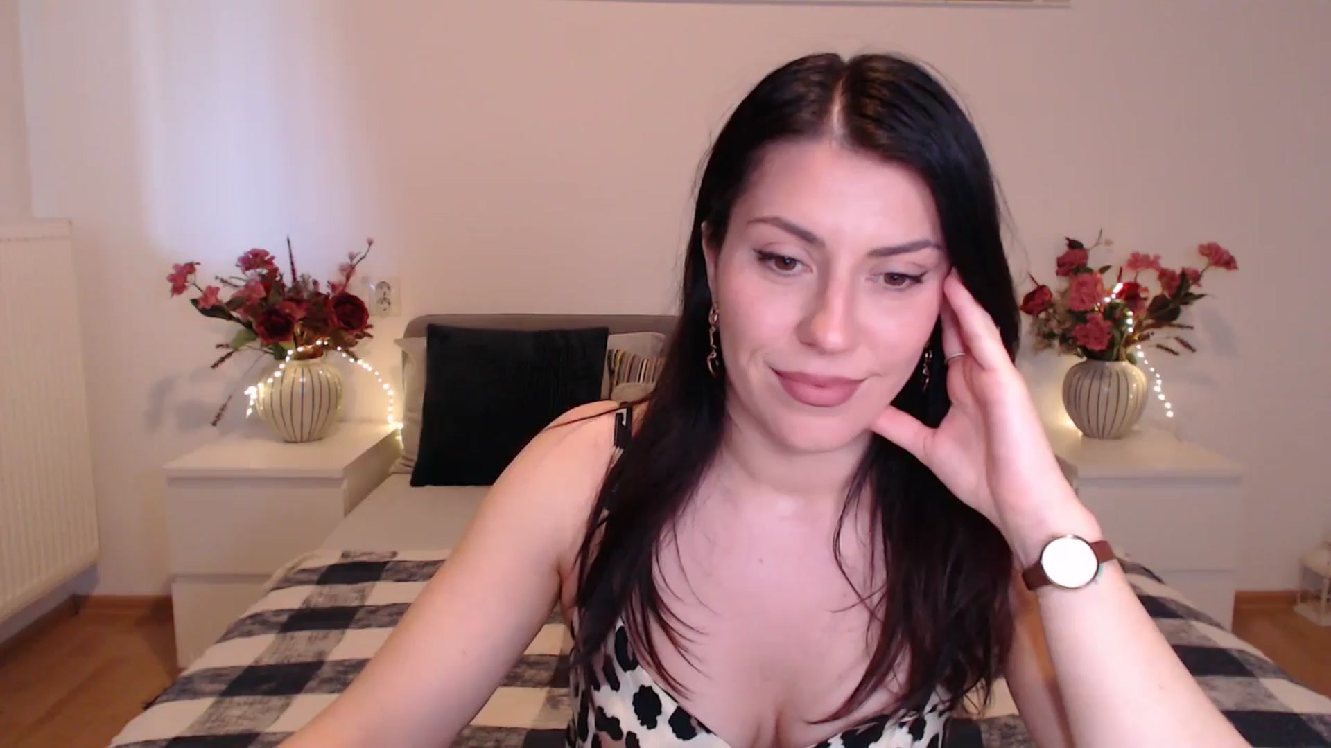 Gallery image thumbnail from BlueStocking's myfreecams stream on, 04/23/2025, 13:40 image 11 of 20