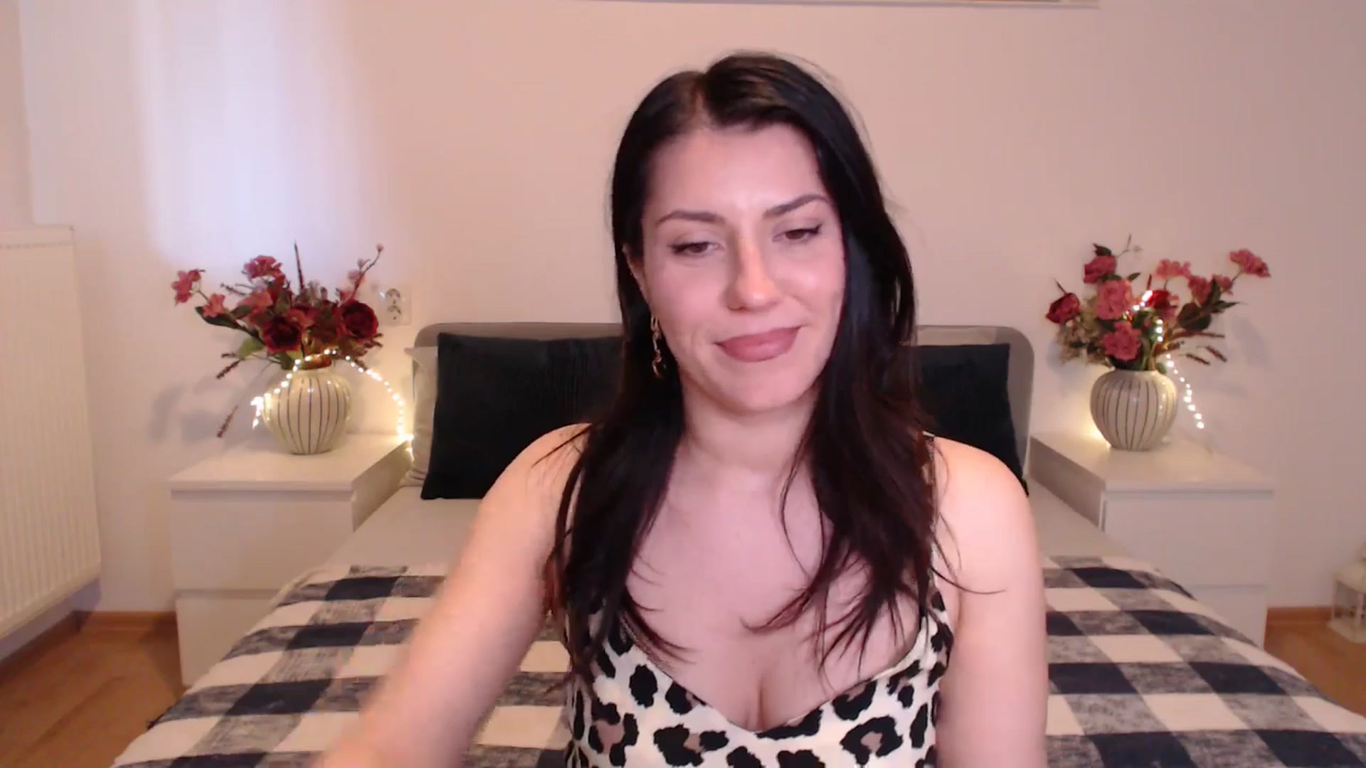 Gallery image thumbnail from BlueStocking's myfreecams stream on, 04/23/2025, 13:40 image 15 of 20