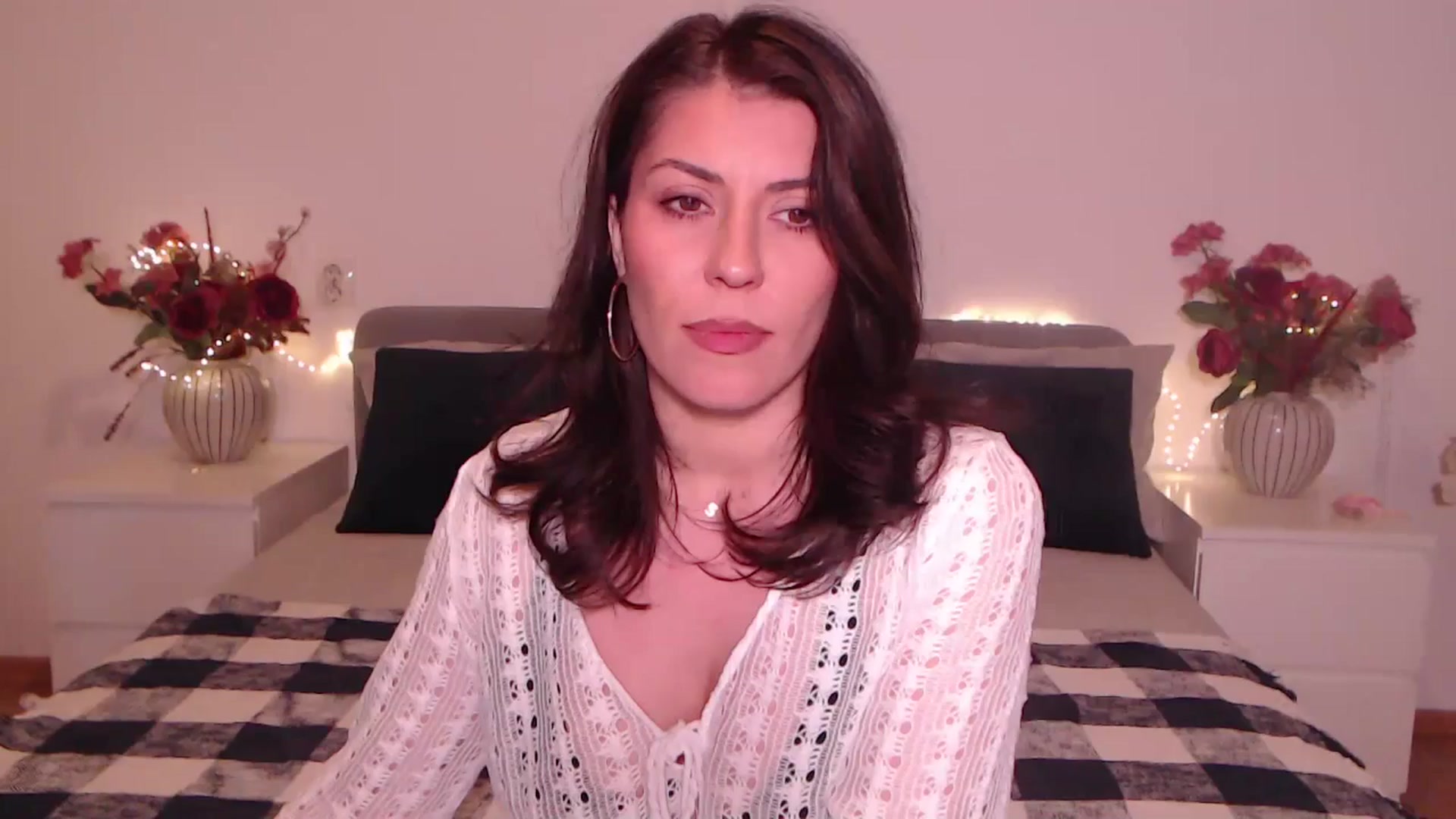 Gallery image thumbnail from BlueStocking's myfreecams stream on, 05/25/2025, 15:05 image 7 of 20