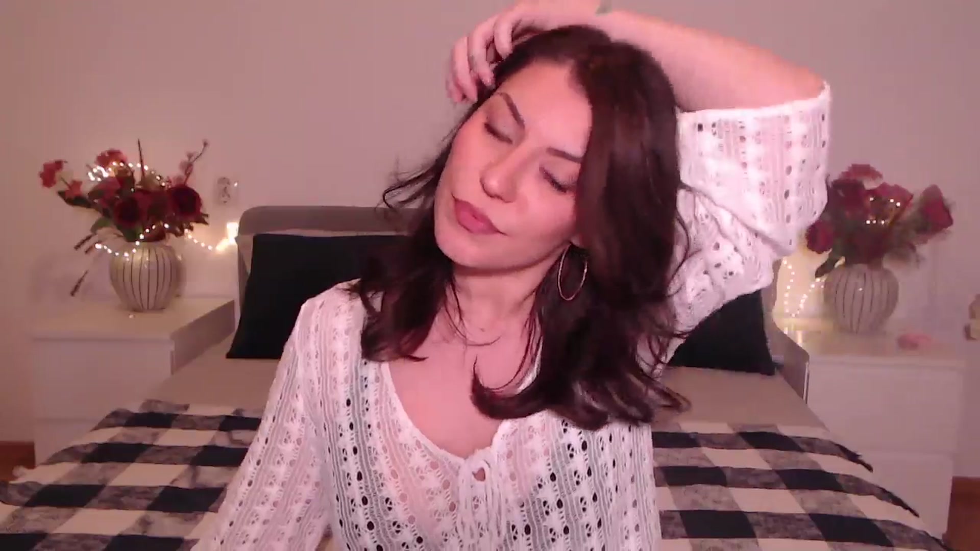 Gallery image thumbnail from BlueStocking's myfreecams stream on, 05/25/2025, 15:05 image 16 of 20