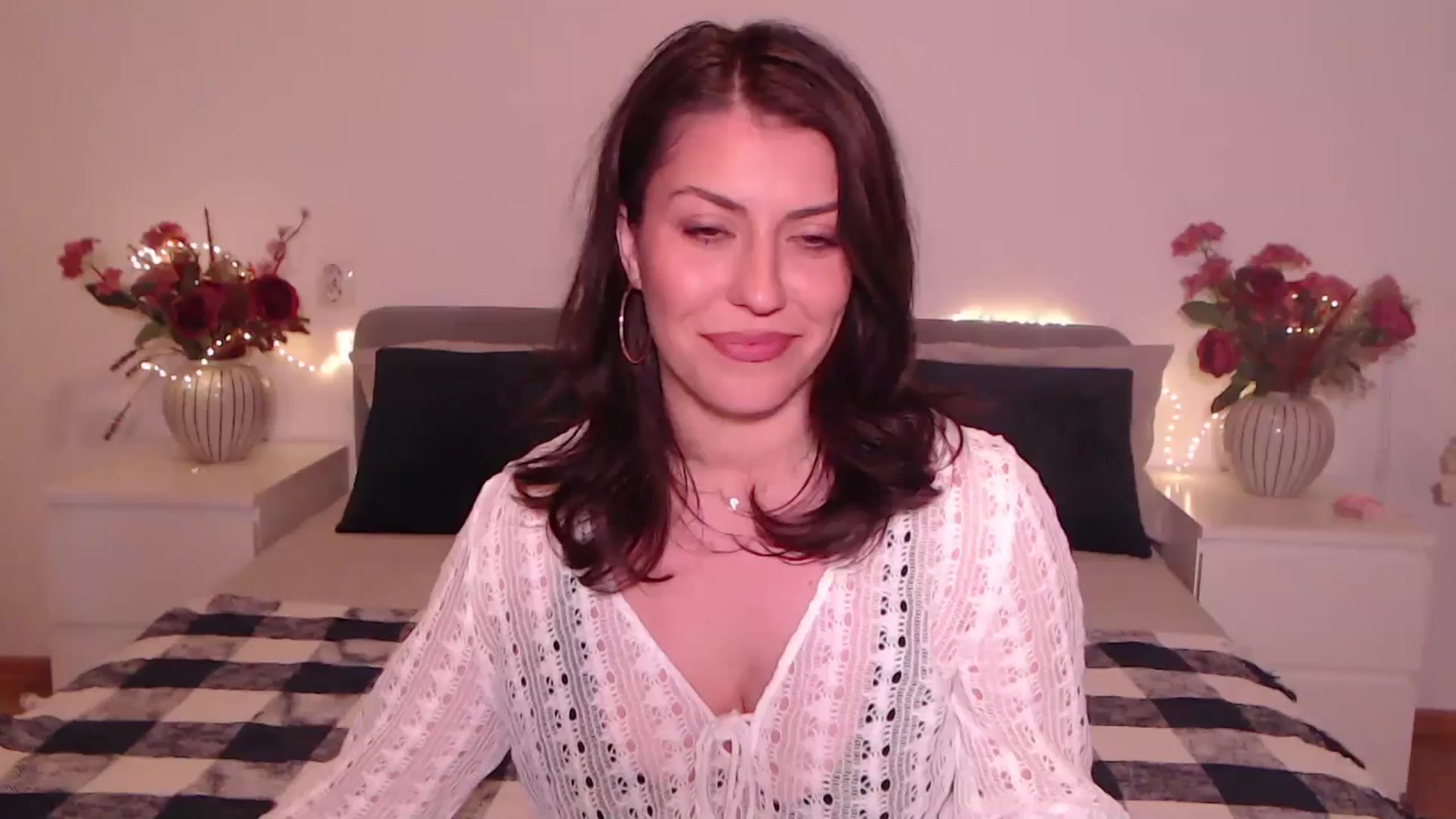 Gallery image thumbnail from BlueStocking's myfreecams stream on, 05/25/2025, 15:05 image 9 of 20