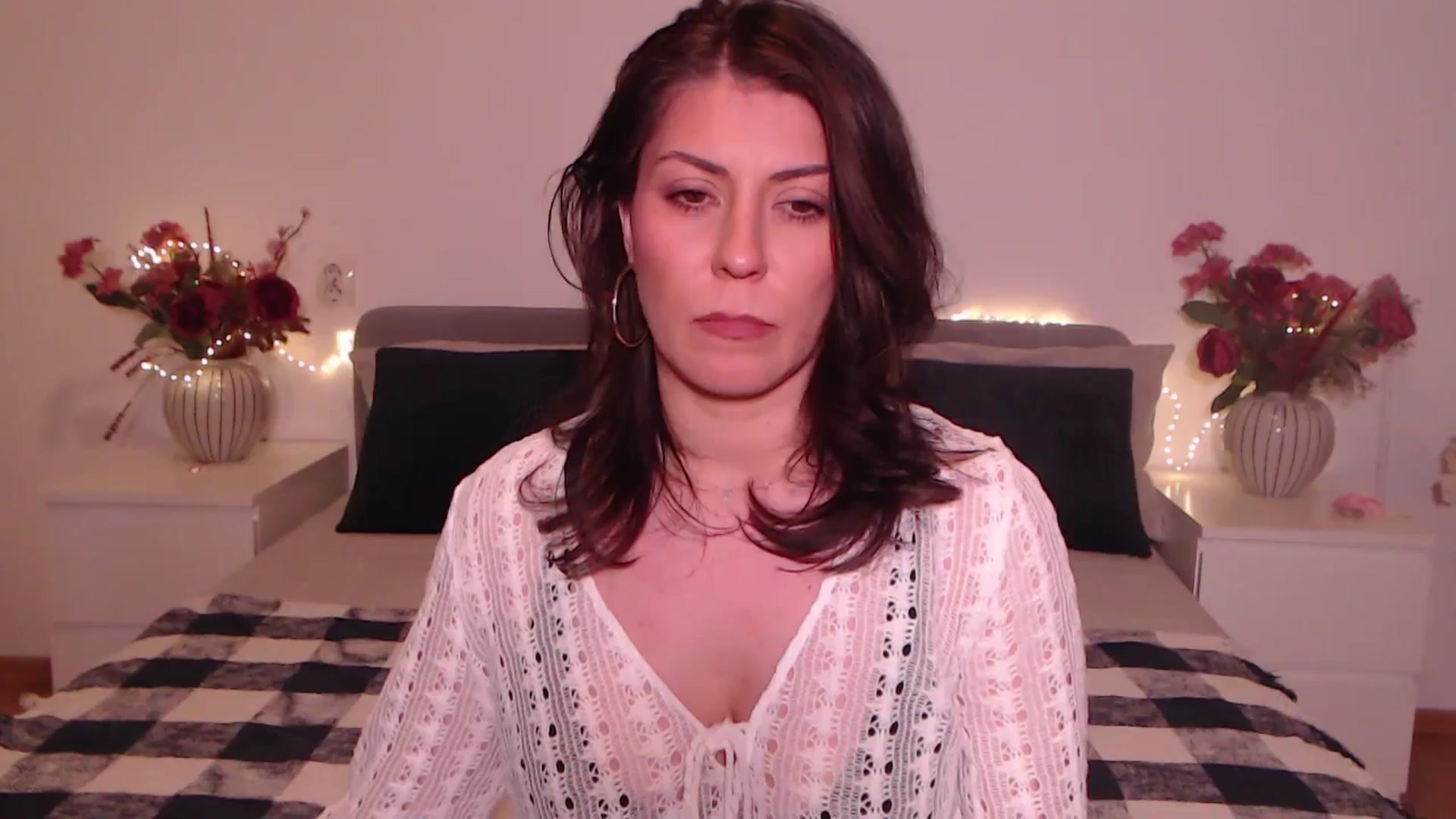 Gallery image thumbnail from BlueStocking's myfreecams stream on, 05/25/2025, 15:05 image 18 of 20