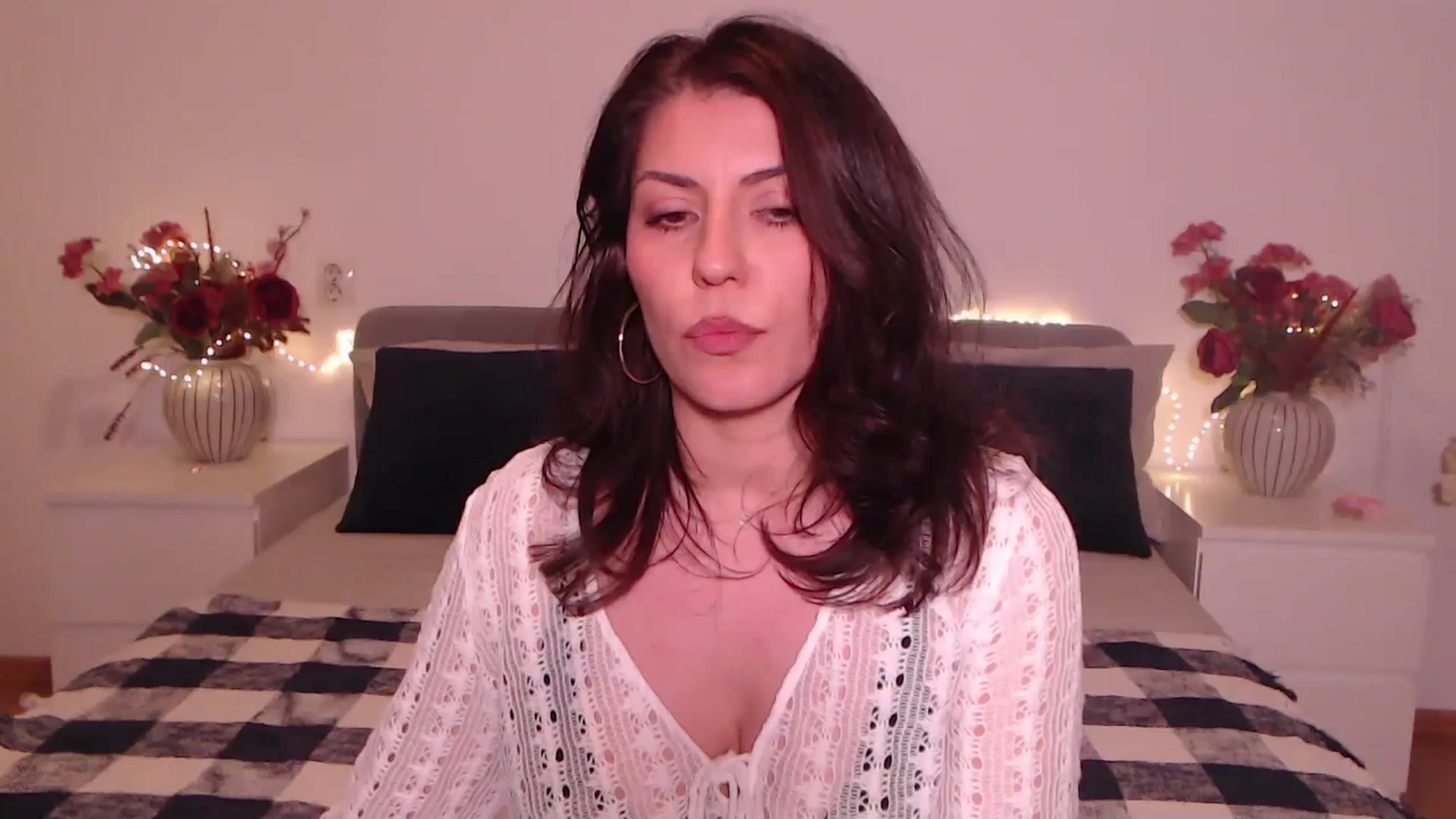 Gallery image thumbnail from BlueStocking's myfreecams stream on, 05/25/2025, 15:05 image 20 of 20