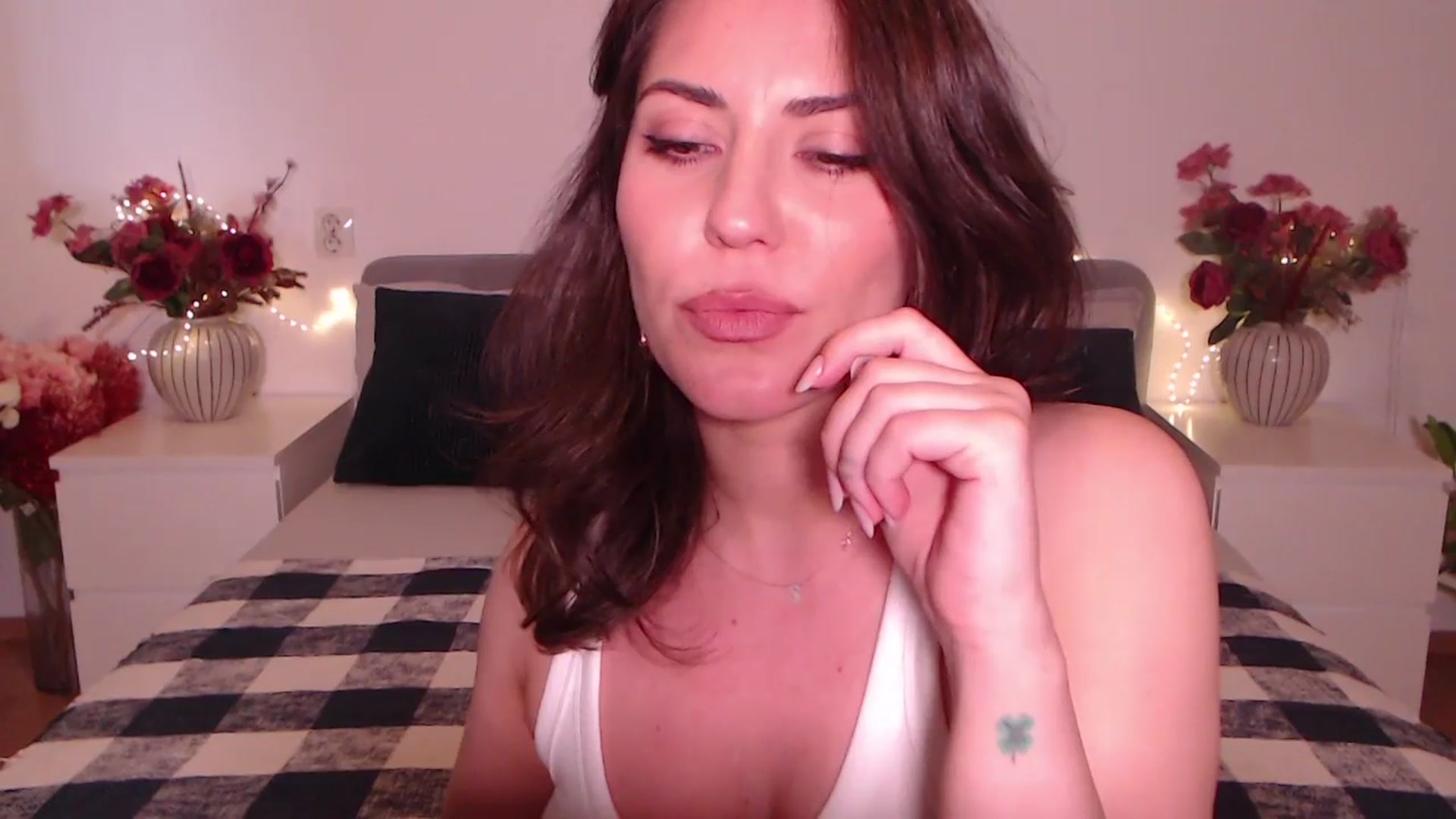 Gallery image thumbnail from BlueStocking's myfreecams stream on, 06/10/2025, 15:25 image 4 of 20