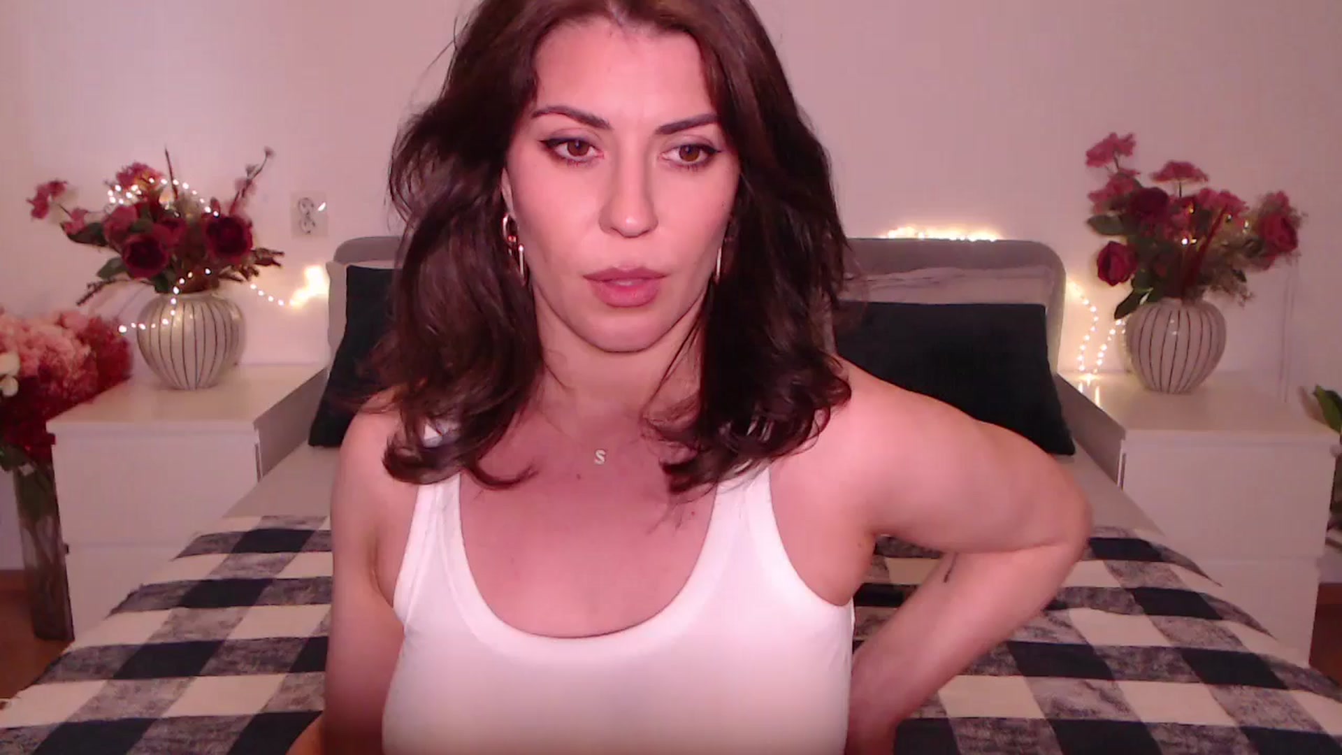 Gallery image thumbnail from BlueStocking's myfreecams stream on, 06/10/2025, 15:25 image 14 of 20