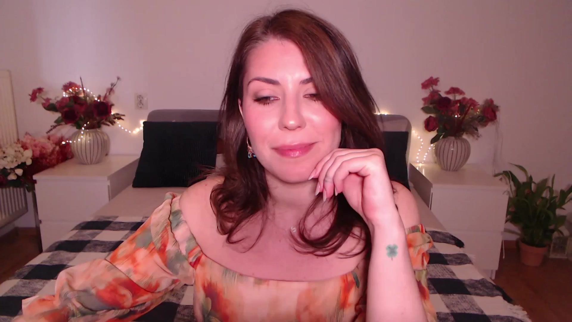 Gallery image thumbnail from BlueStocking's myfreecams stream on, 06/14/2025, 15:19 image 20 of 20