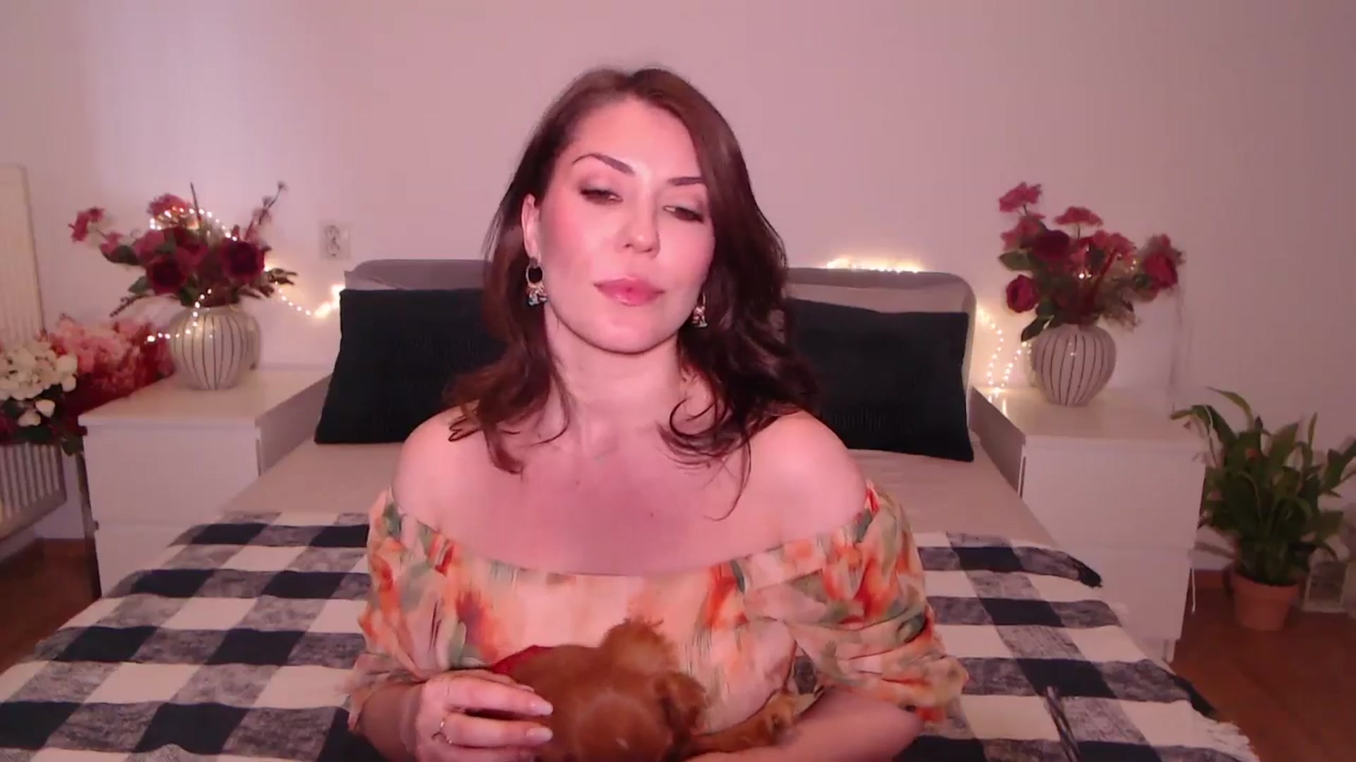 Gallery image thumbnail from BlueStocking's myfreecams stream on, 06/14/2025, 15:19 image 3 of 20