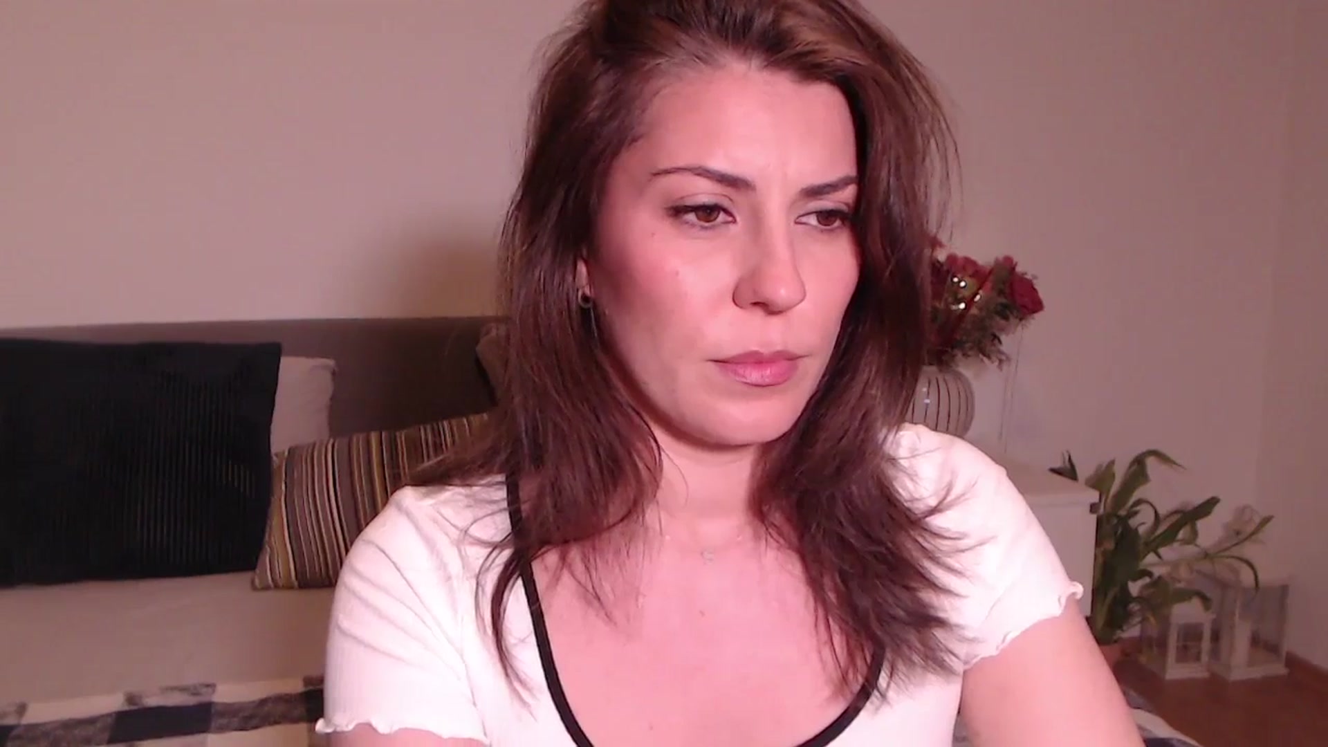 Gallery image thumbnail from BlueStocking's myfreecams stream on, 06/23/2025, 19:57 image 4 of 20