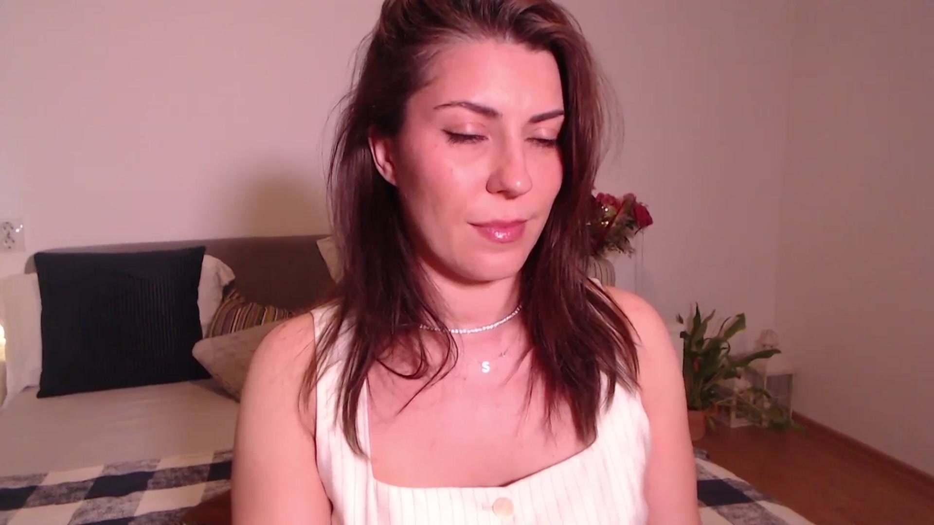 Gallery image thumbnail from BlueStocking's myfreecams stream on, 07/14/2025, 11:54 image 11 of 20