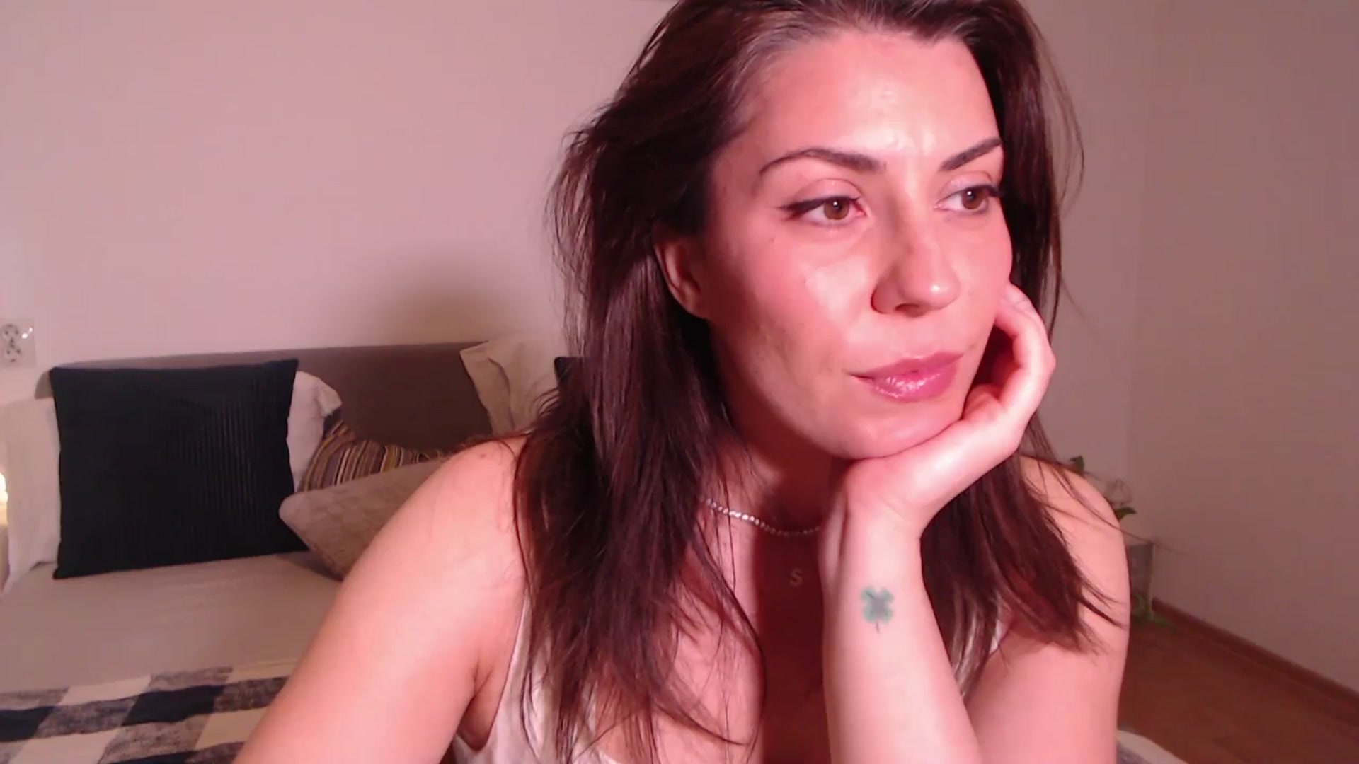 Gallery image thumbnail from BlueStocking's myfreecams stream on, 07/14/2025, 11:54 image 15 of 20