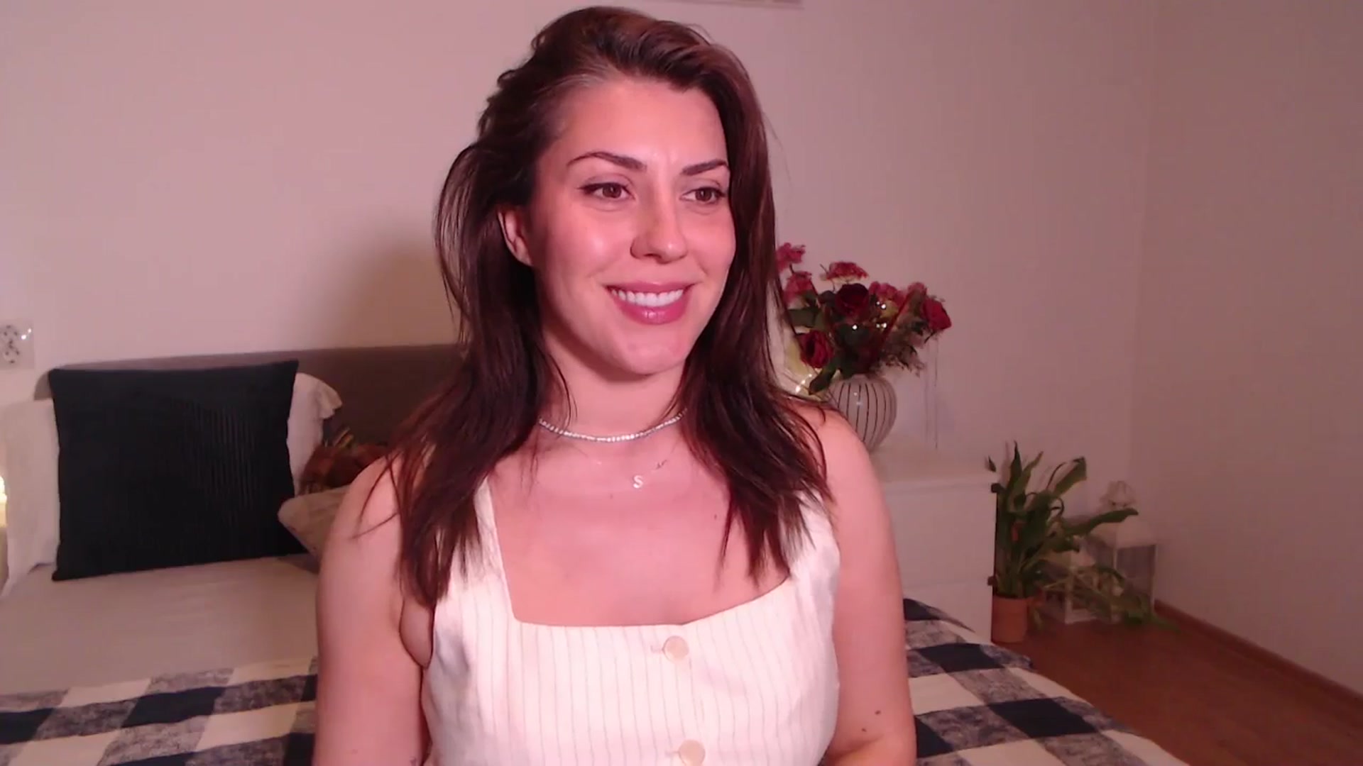 Gallery image thumbnail from BlueStocking's myfreecams stream on, 07/14/2025, 12:30 image 2 of 20