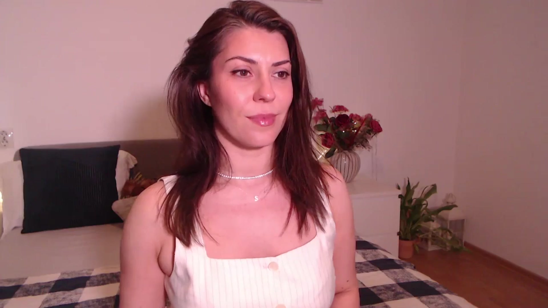 Gallery image thumbnail from BlueStocking's myfreecams stream on, 07/14/2025, 12:30 image 10 of 20
