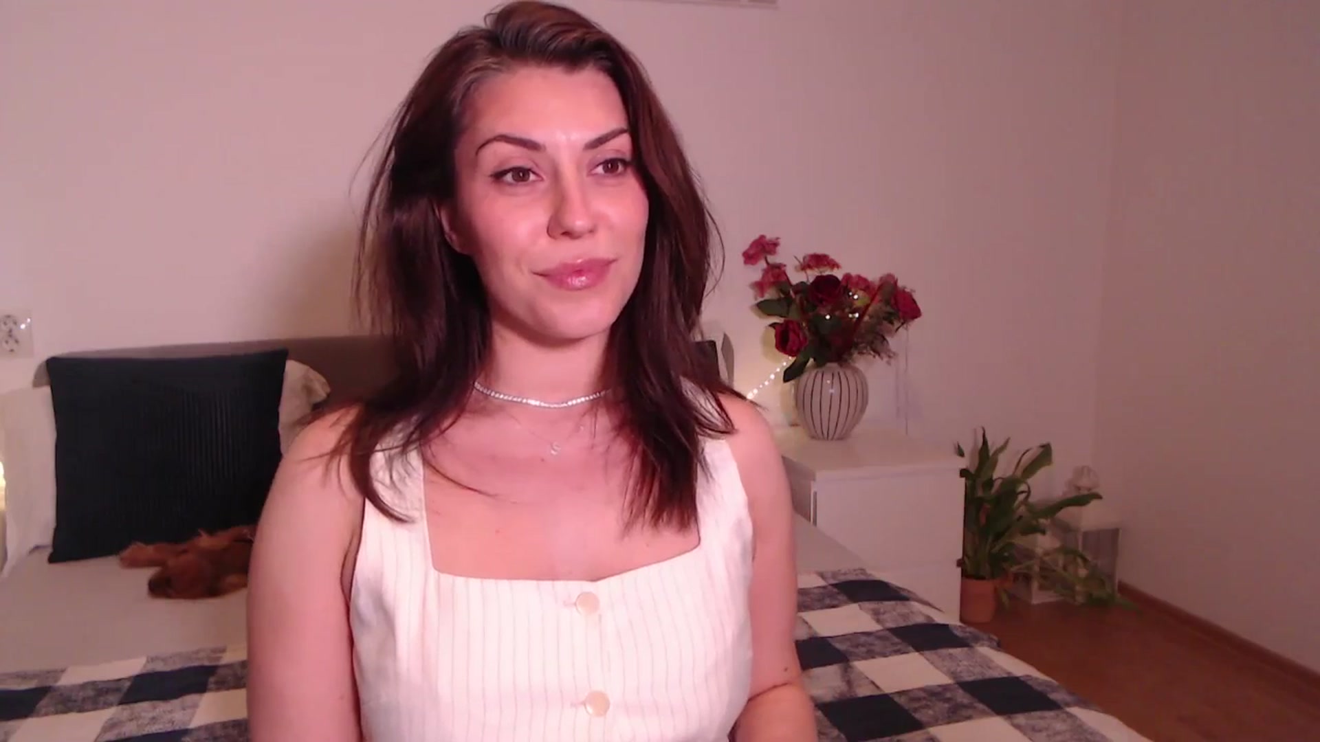 Gallery image thumbnail from BlueStocking's myfreecams stream on, 07/14/2025, 12:45 image 14 of 20