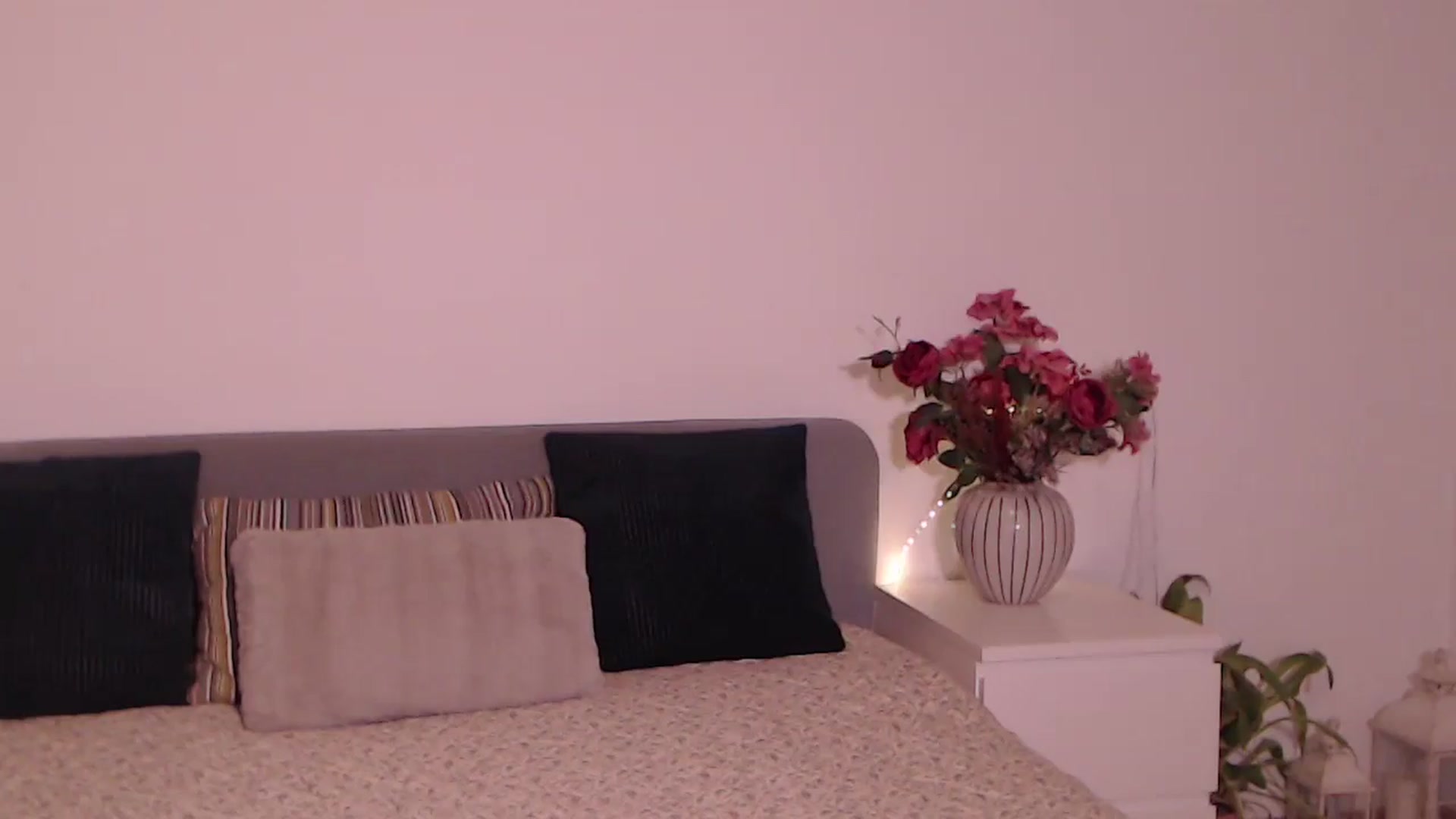Gallery image thumbnail from BlueStocking's myfreecams stream on, 08/03/2025, 13:54 image 9 of 20
