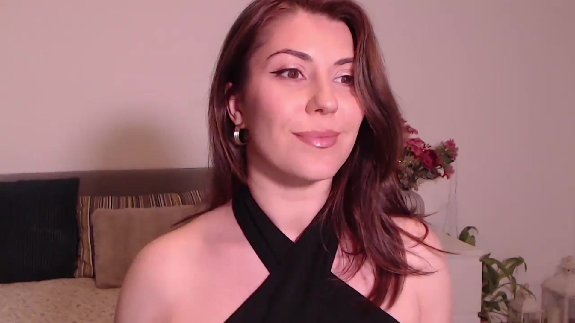 Gallery image thumbnail from BlueStocking's myfreecams stream on, 08/03/2025, 13:54 image 7 of 20