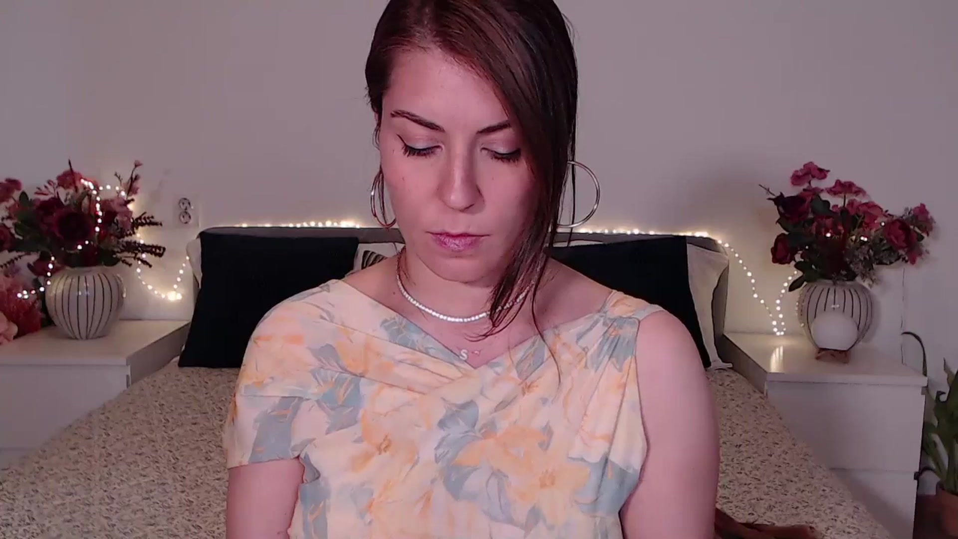 Gallery image thumbnail from BlueStocking's myfreecams stream on, 08/07/2025, 16:48 image 5 of 20