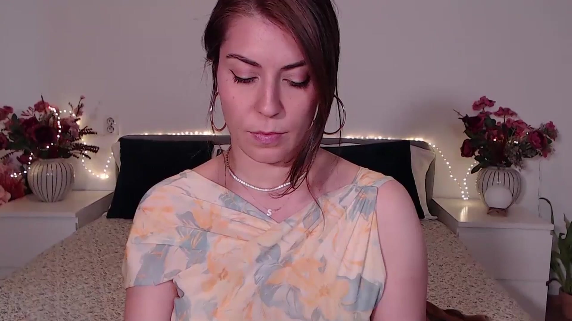 Gallery image thumbnail from BlueStocking's myfreecams stream on, 08/07/2025, 16:48 image 4 of 20