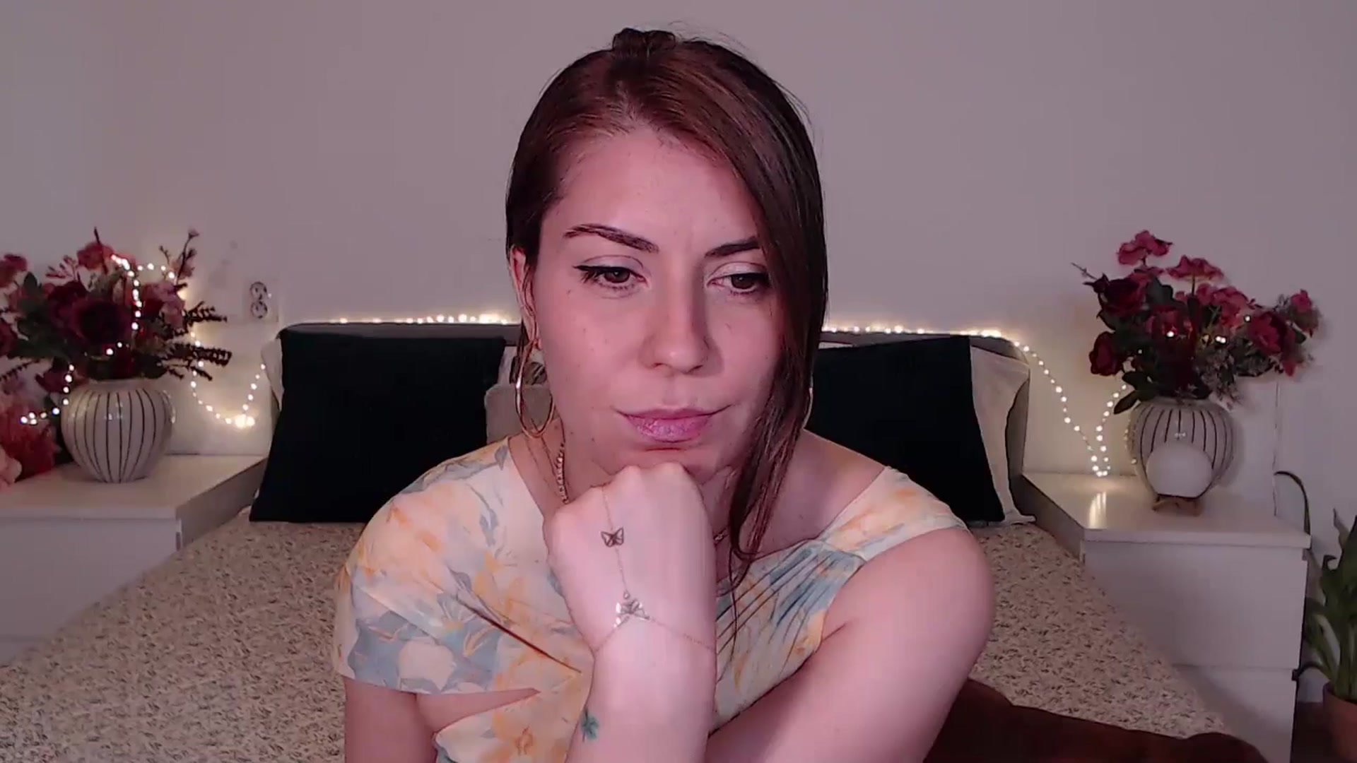 Gallery image thumbnail from BlueStocking's myfreecams stream on, 08/07/2025, 16:48 image 10 of 20