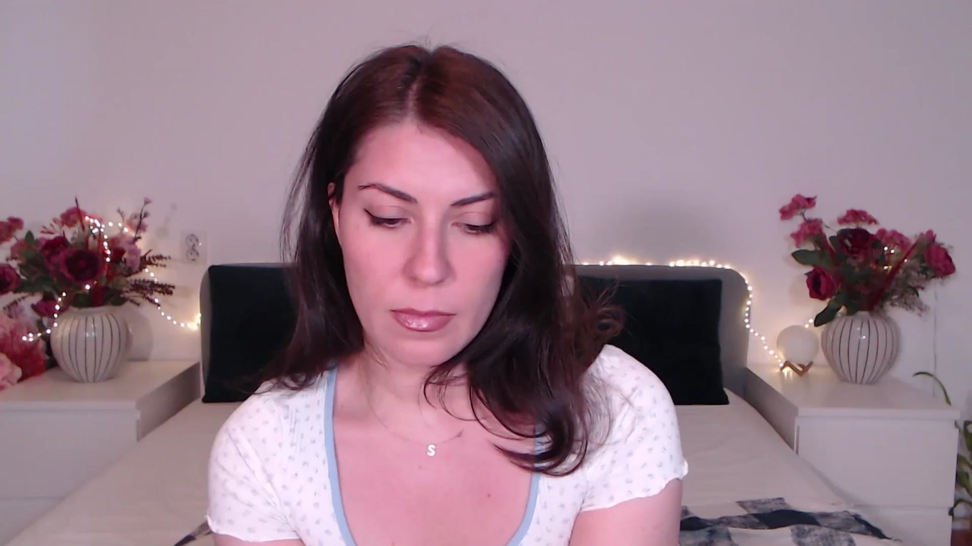 Gallery image thumbnail from BlueStocking's myfreecams stream on, 08/12/2025, 13:21 image 7 of 20