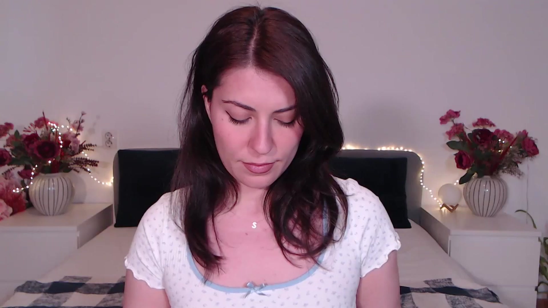Gallery image thumbnail from BlueStocking's myfreecams stream on, 08/12/2025, 13:21 image 5 of 20