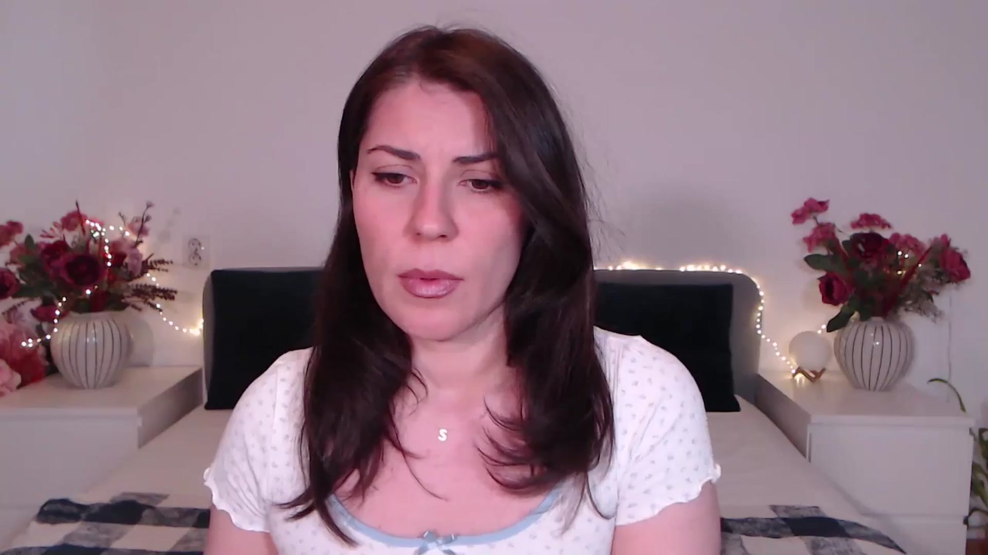 Gallery image thumbnail from BlueStocking's myfreecams stream on, 08/12/2025, 13:21 image 14 of 20