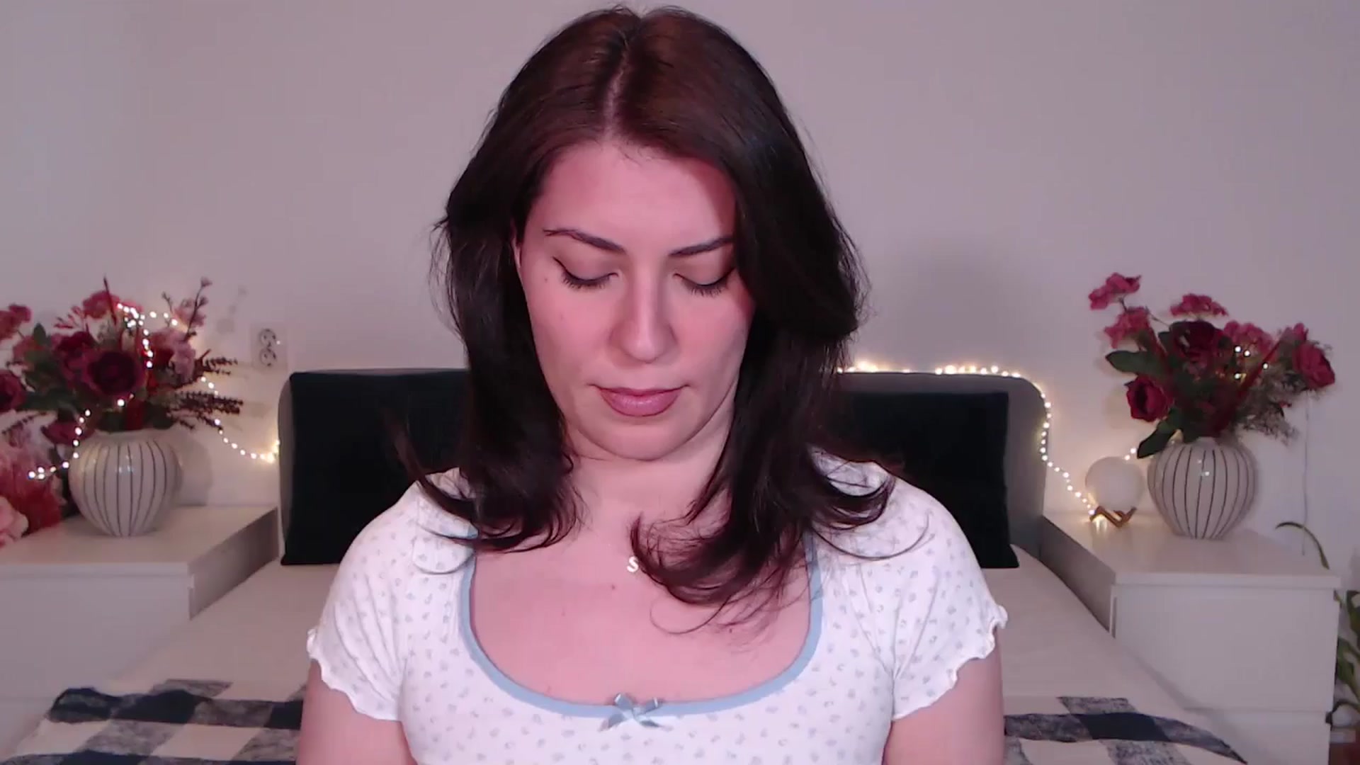 Gallery image thumbnail from BlueStocking's myfreecams stream on, 08/12/2025, 13:21 image 18 of 20