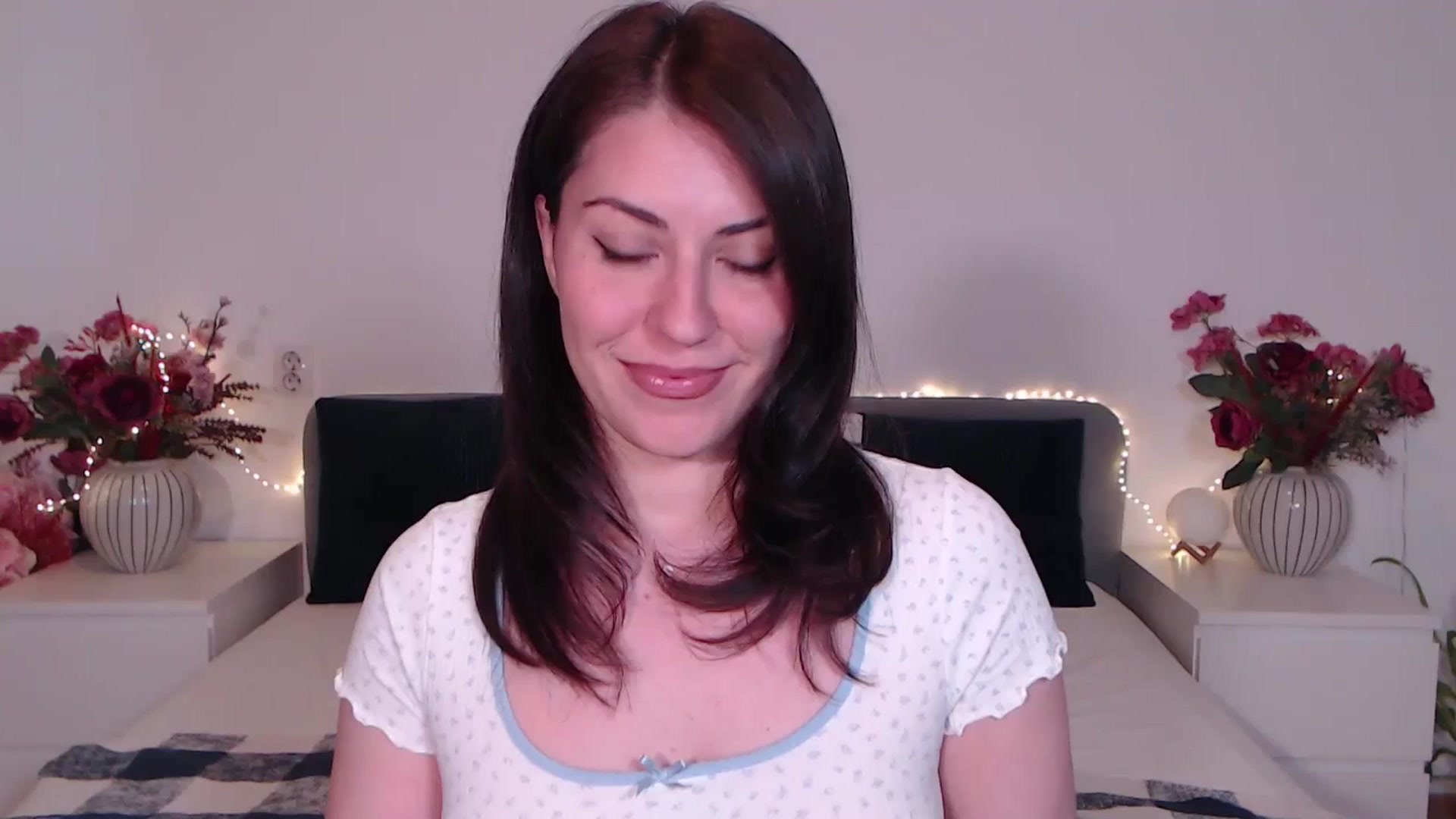 Gallery image thumbnail from BlueStocking's myfreecams stream on, 08/12/2025, 13:21 image 1 of 20