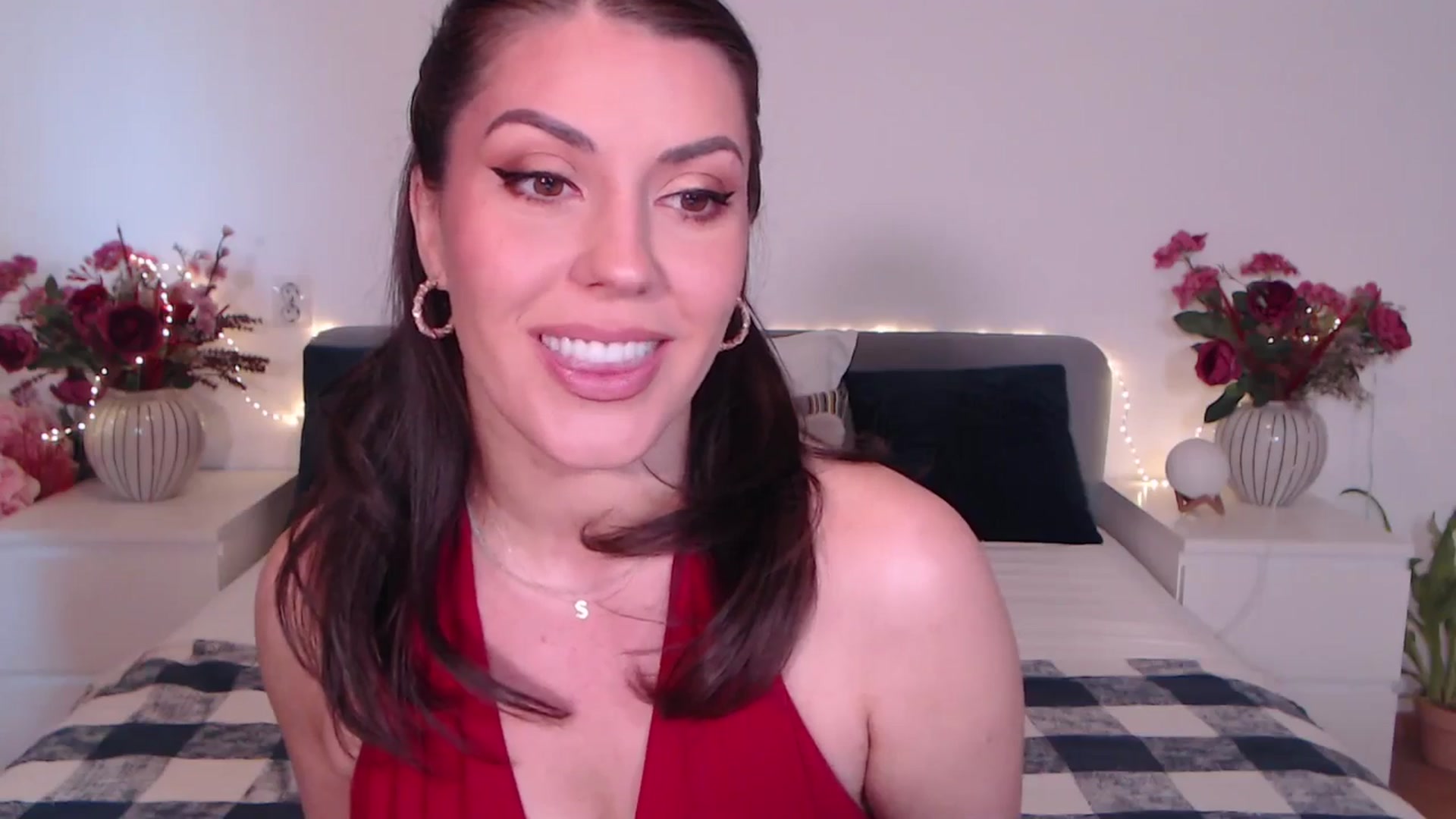 Gallery image thumbnail from BlueStocking's myfreecams stream on, 08/13/2025, 12:27 image 4 of 20