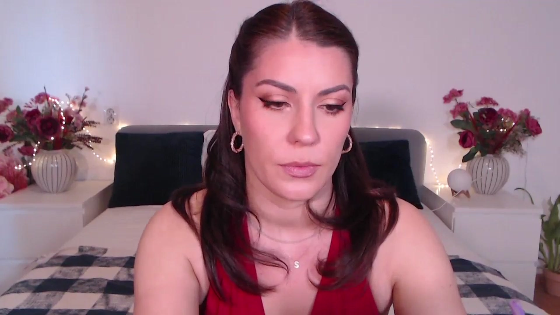 Gallery image thumbnail from BlueStocking's myfreecams stream on, 08/13/2025, 13:11 image 12 of 20