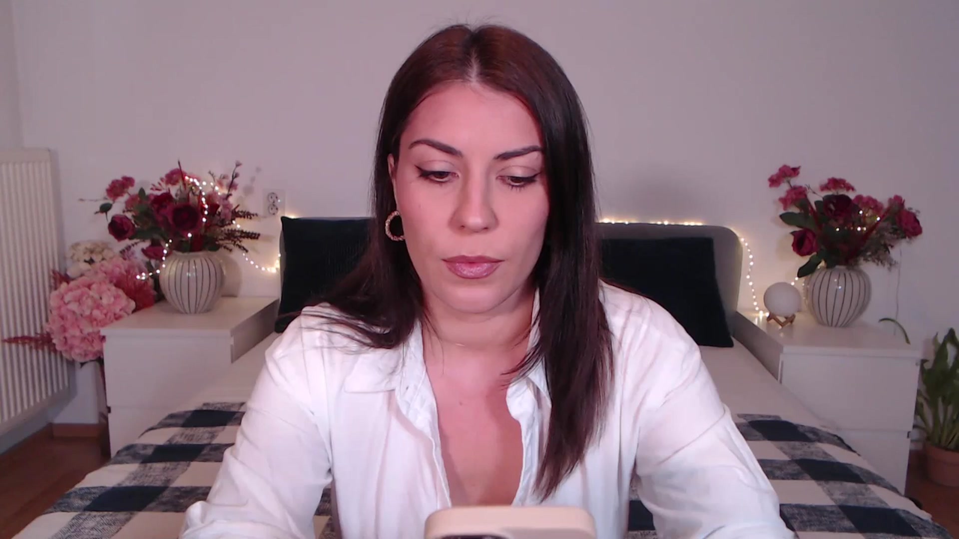 Gallery image thumbnail from BlueStocking's myfreecams stream on, 08/14/2025, 11:36 image 11 of 20