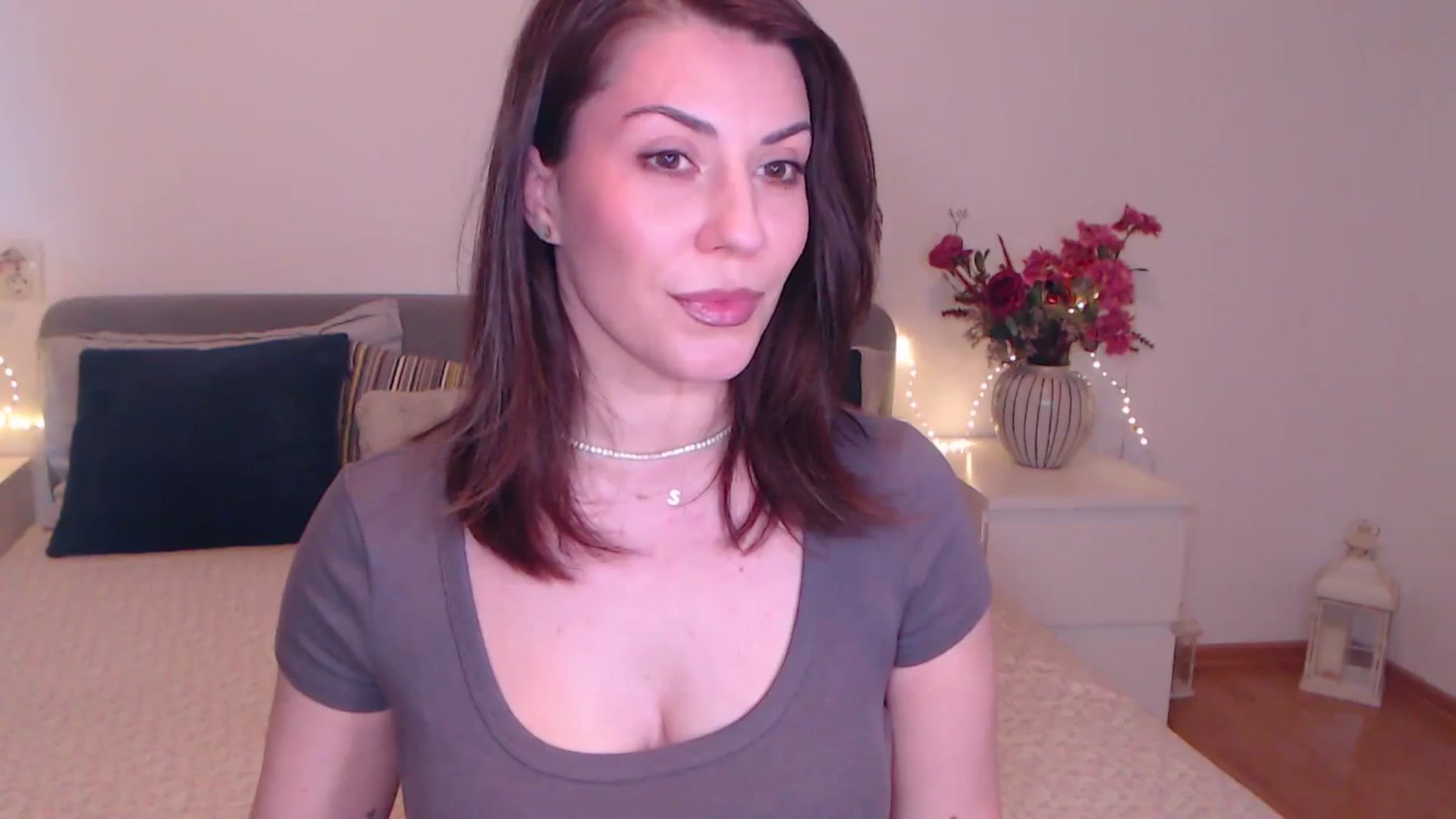 Gallery image thumbnail from BlueStocking's myfreecams stream on, 10/20/2025, 10:24 image 17 of 20