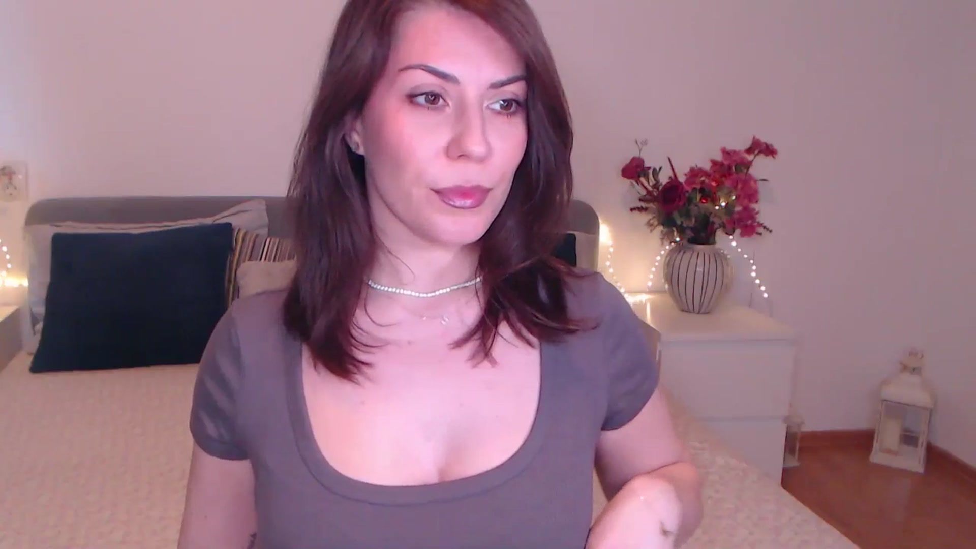 Gallery image thumbnail from BlueStocking's myfreecams stream on, 10/20/2025, 10:24 image 8 of 20