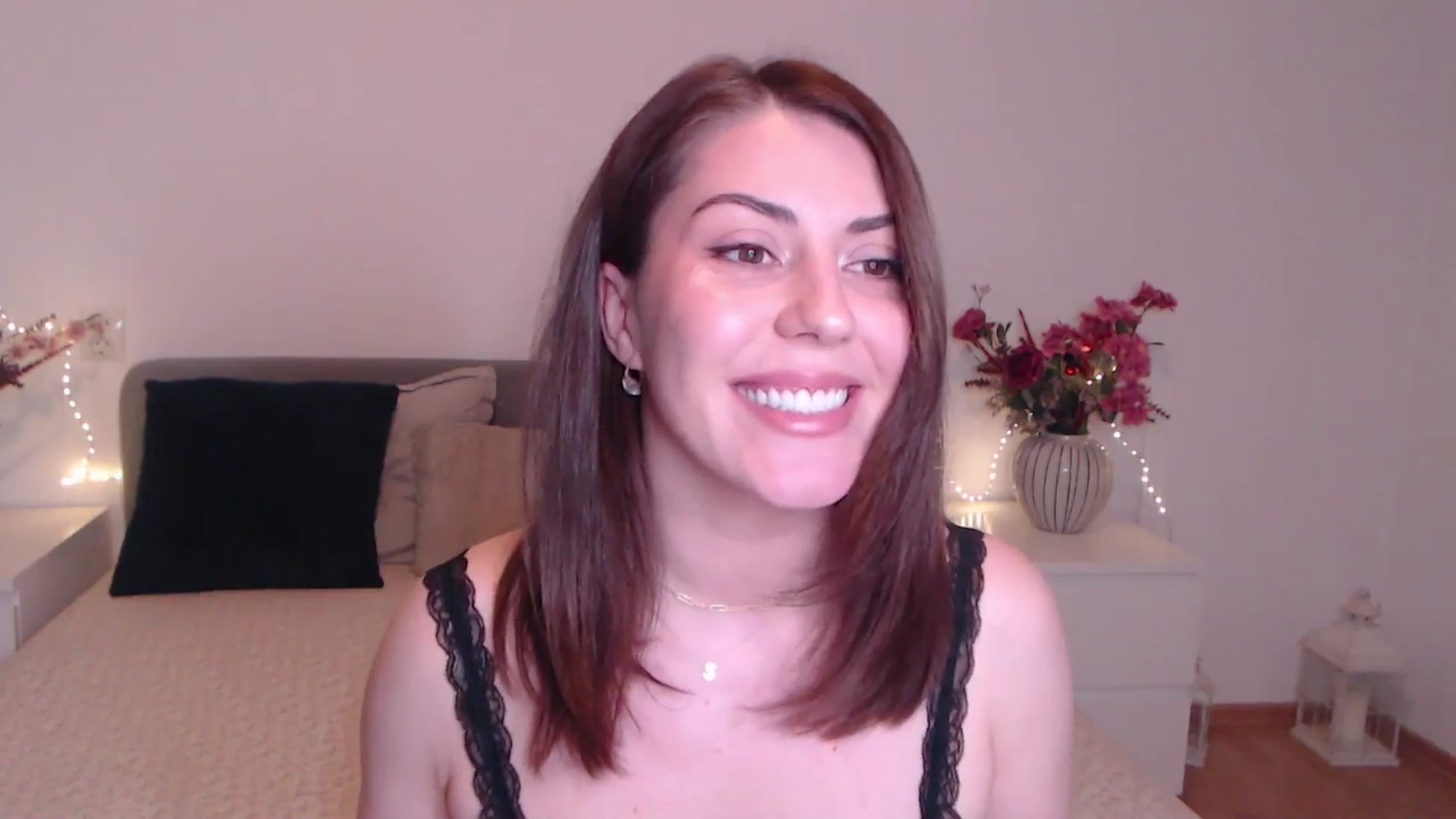 Gallery image thumbnail from BlueStocking's myfreecams stream on, 10/25/2025, 11:58 image 2 of 20