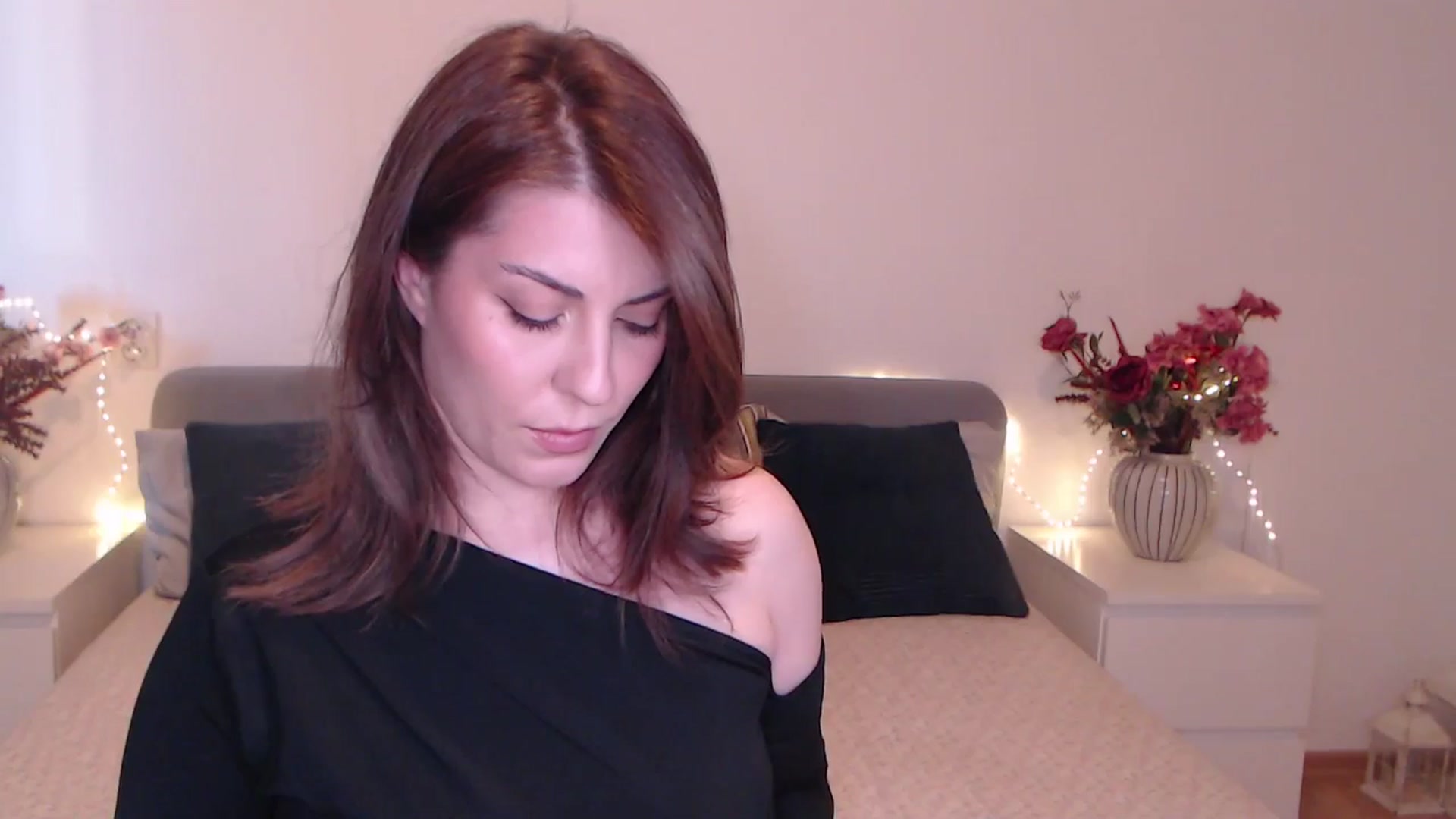 Gallery image thumbnail from BlueStocking's myfreecams stream on, 11/01/2025, 13:22 image 5 of 20