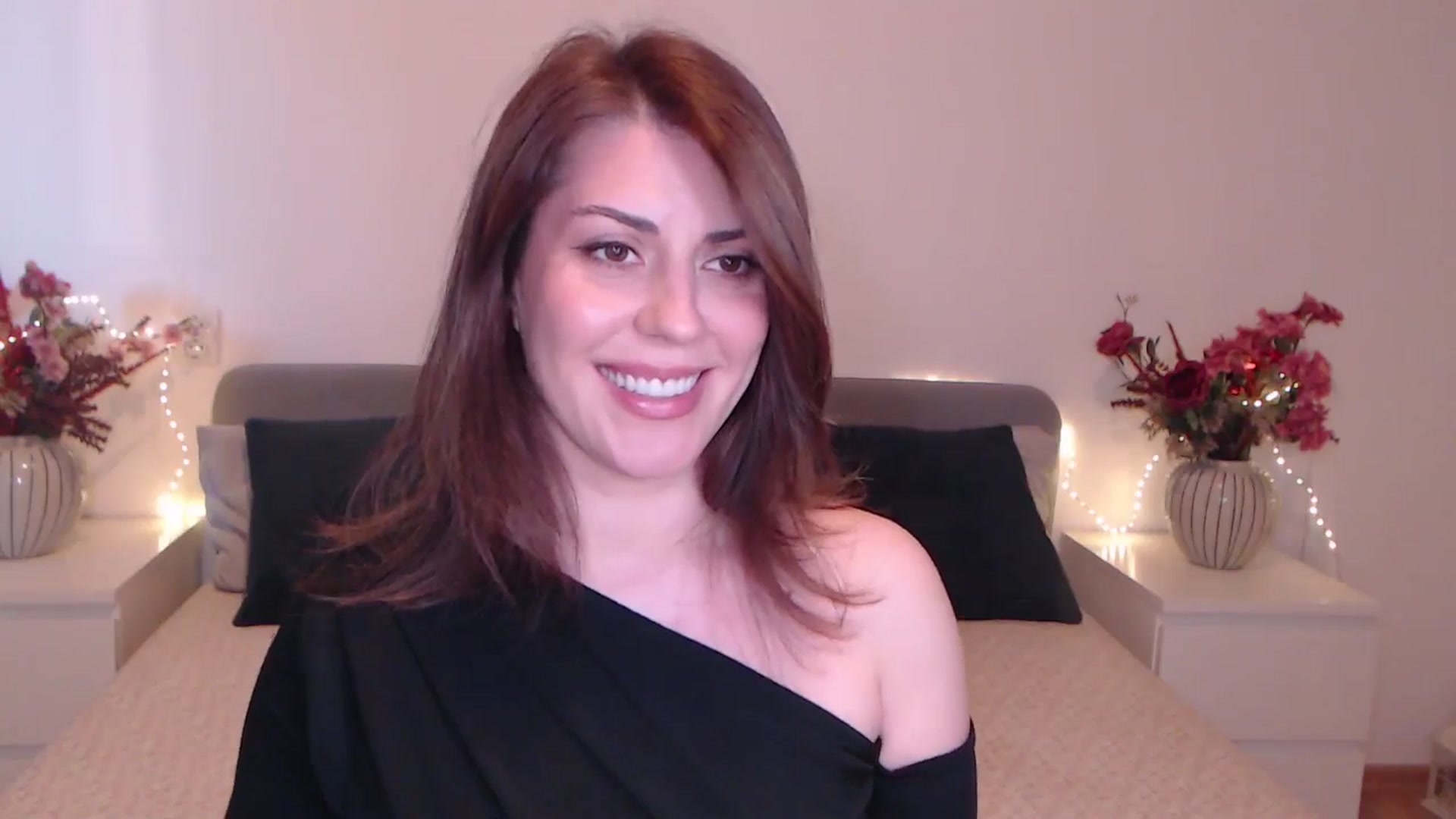 Gallery image thumbnail from BlueStocking's myfreecams stream on, 11/01/2025, 13:22 image 17 of 20