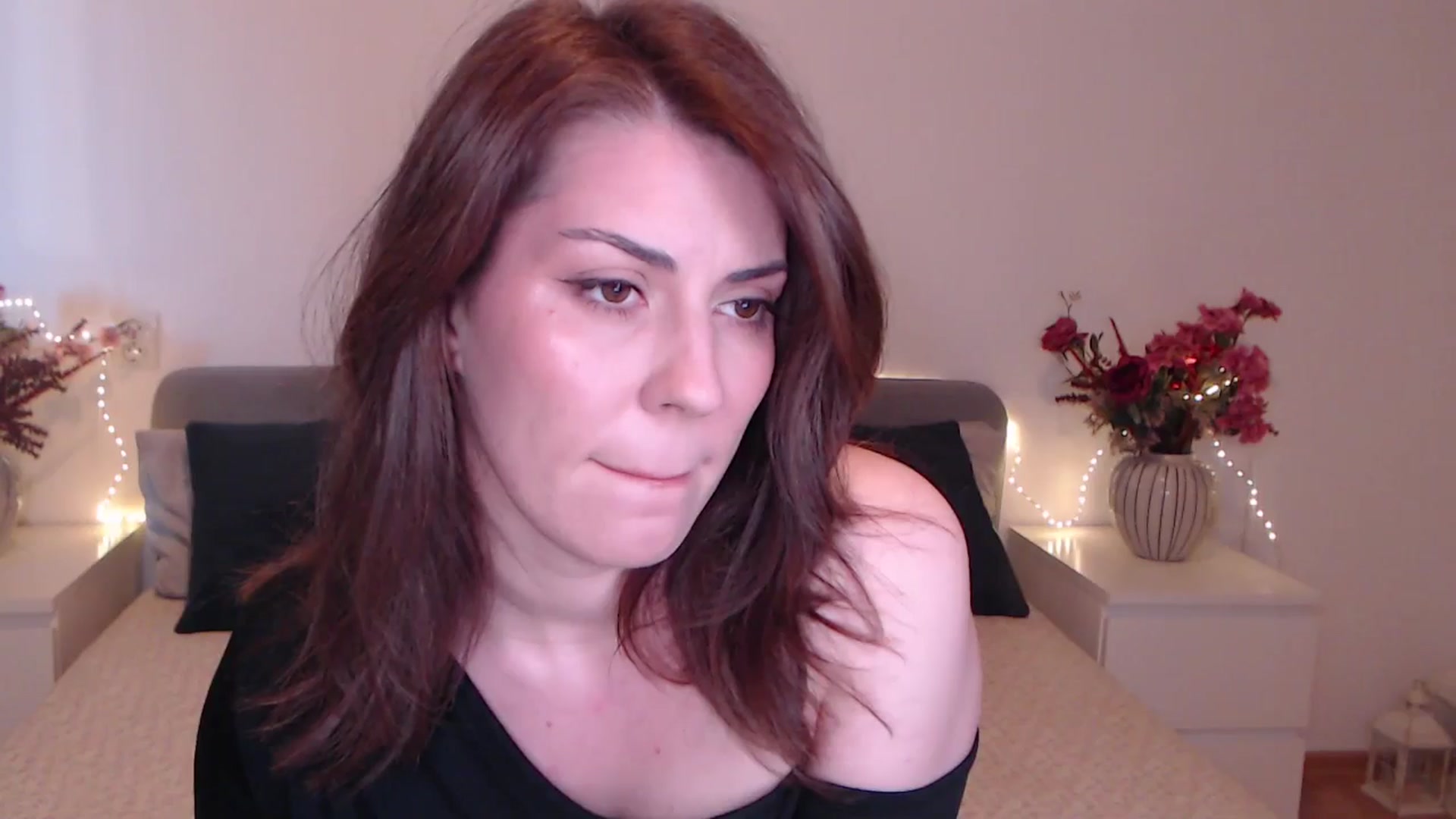 Gallery image thumbnail from BlueStocking's myfreecams stream on, 11/01/2025, 13:22 image 3 of 20