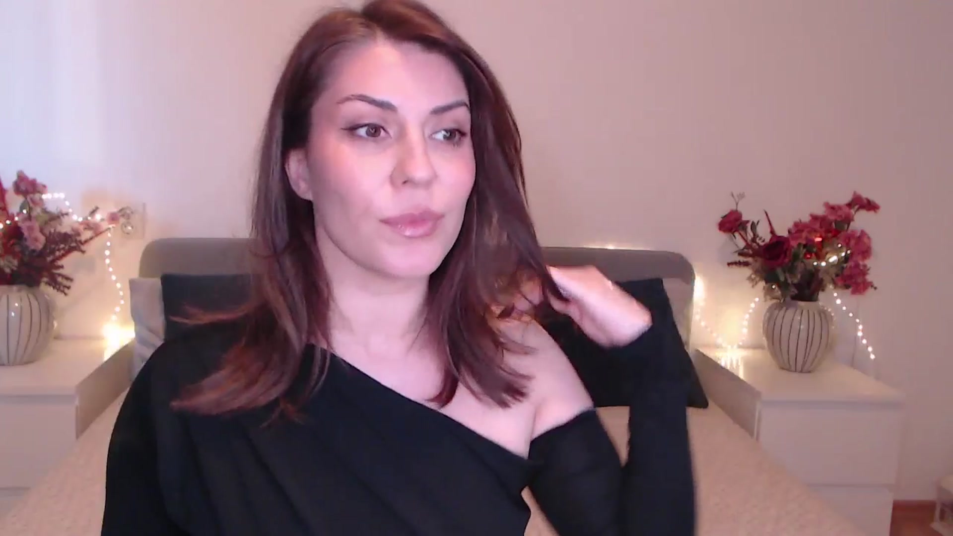 Gallery image thumbnail from BlueStocking's myfreecams stream on, 11/01/2025, 13:22 image 6 of 20