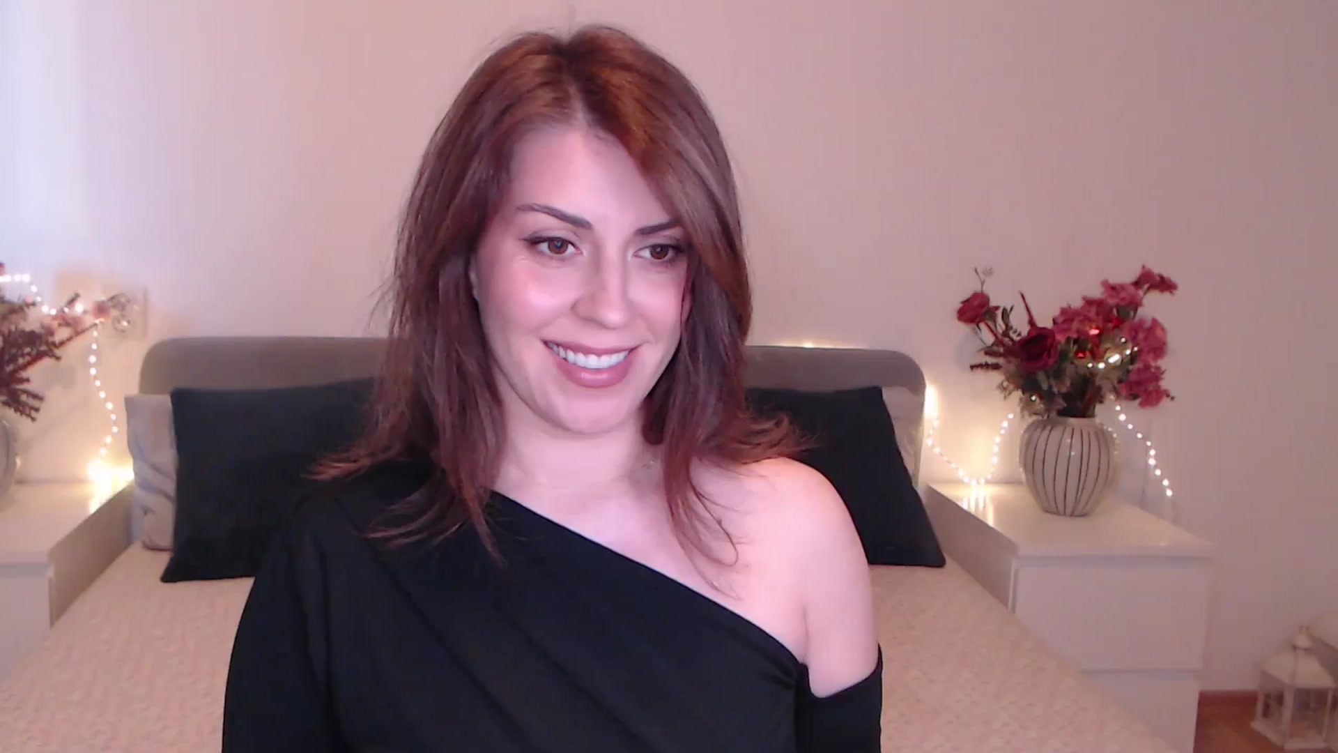 Gallery image thumbnail from BlueStocking's myfreecams stream on, 11/01/2025, 13:22 image 2 of 20