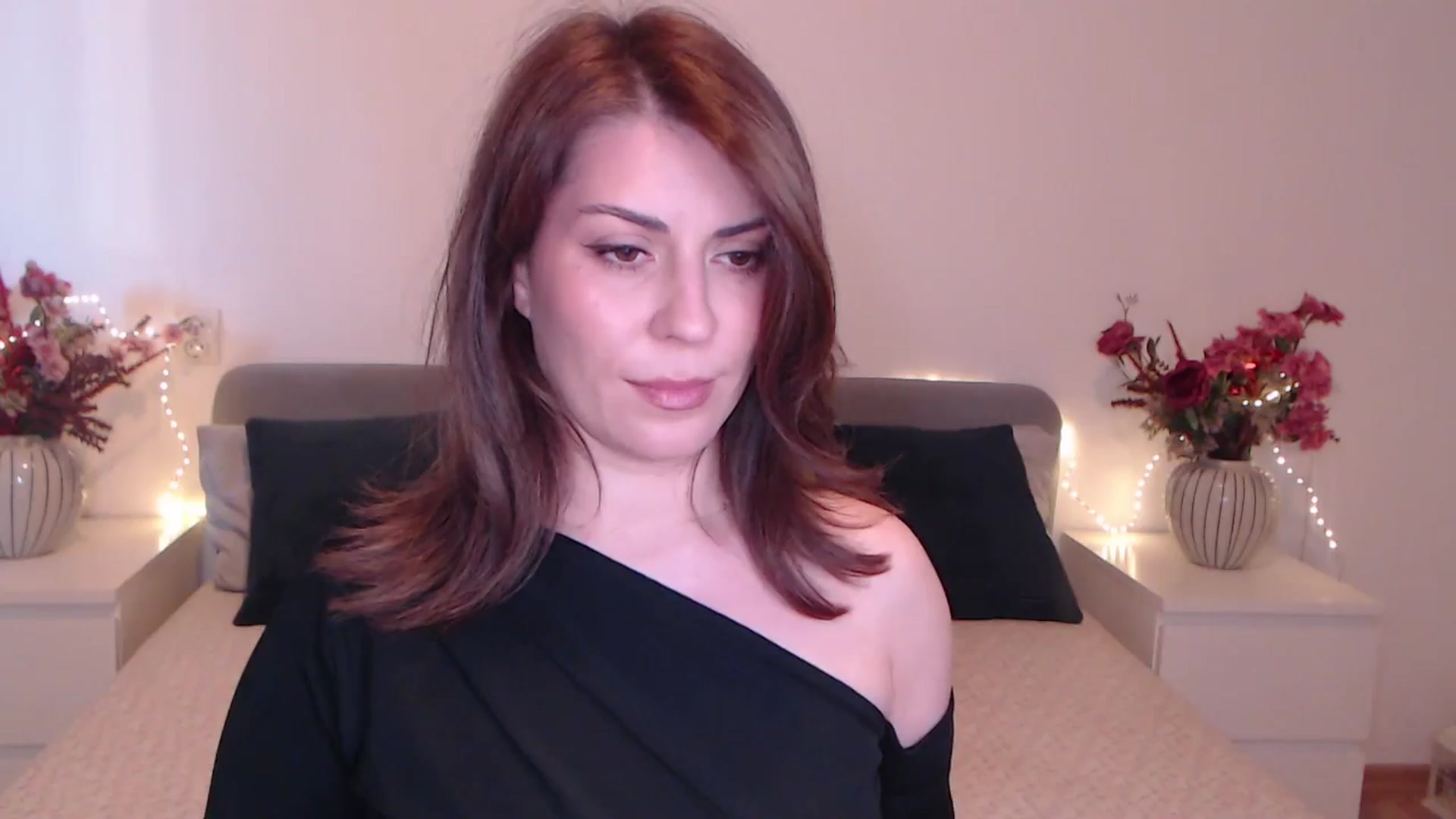 Gallery image thumbnail from BlueStocking's myfreecams stream on, 11/01/2025, 13:22 image 8 of 20