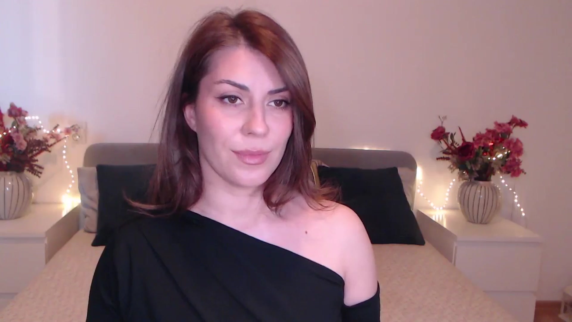 Gallery image thumbnail from BlueStocking's myfreecams stream on, 11/01/2025, 13:22 image 18 of 20