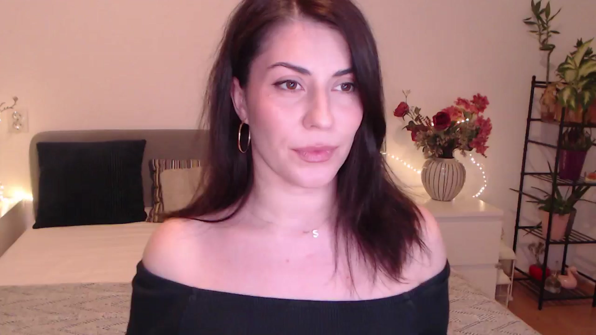 Gallery image thumbnail from BlueStocking's myfreecams stream on, 11/29/2025, 14:51 image 1 of 20