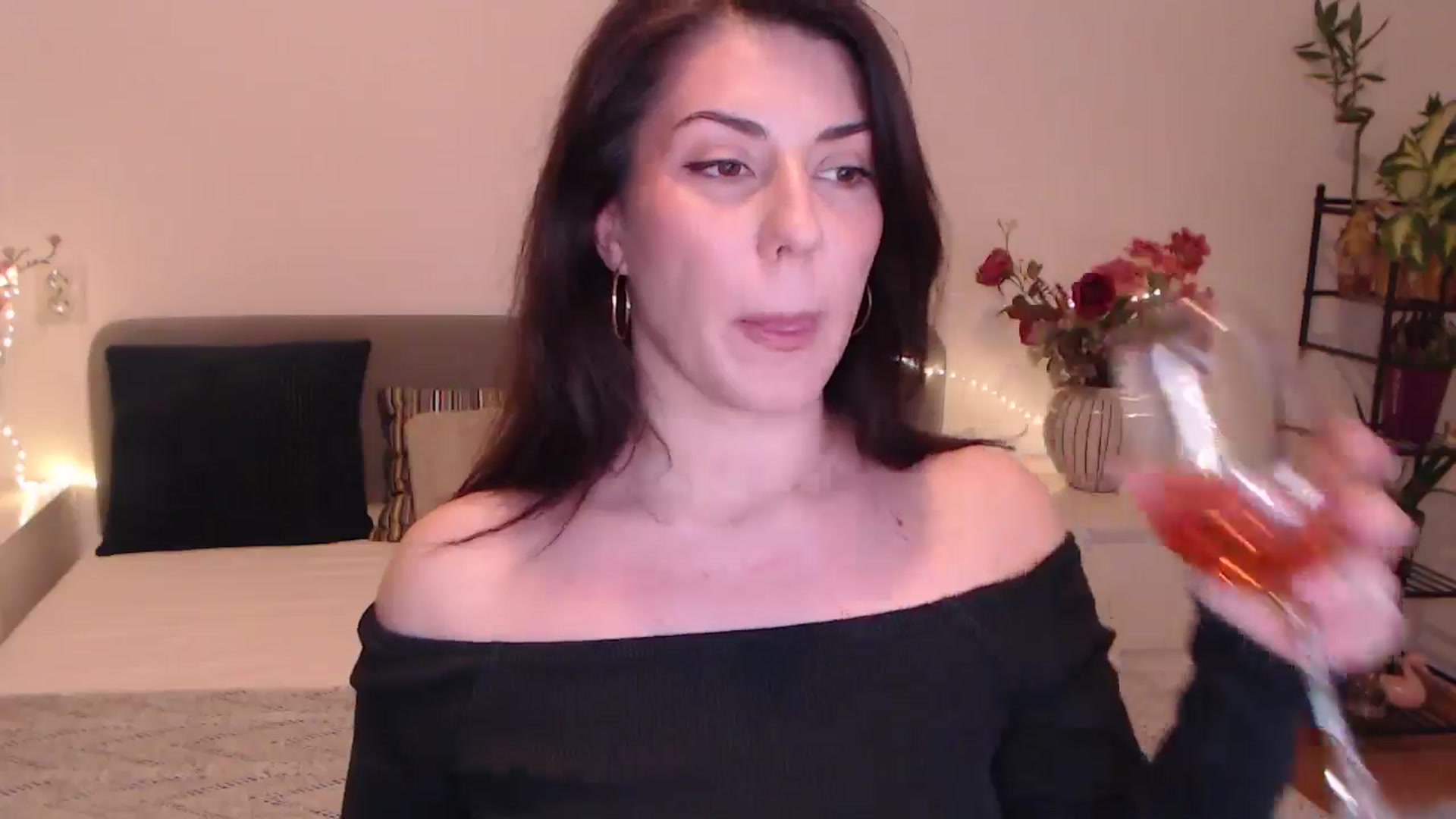 Gallery image thumbnail from BlueStocking's myfreecams stream on, 11/29/2025, 14:51 image 17 of 20