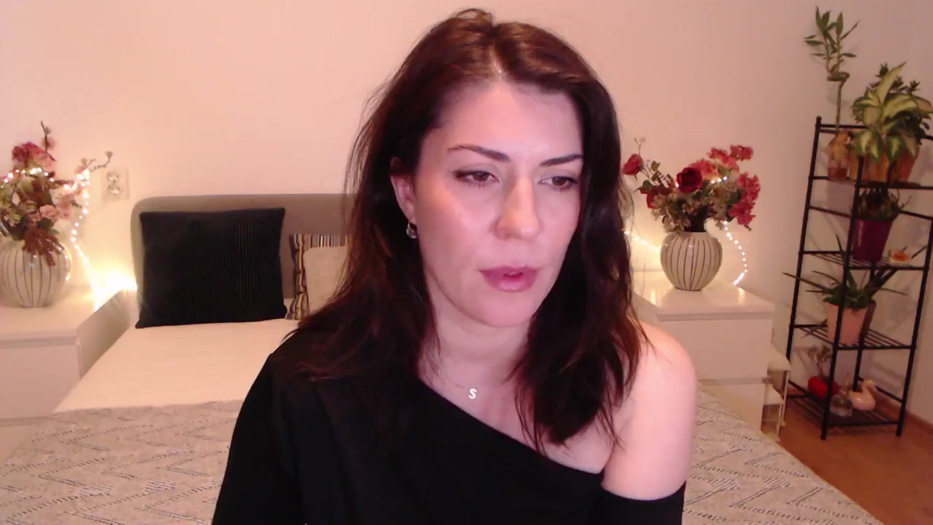 Gallery image thumbnail from BlueStocking's myfreecams stream on, 11/30/2025, 13:15 image 20 of 20