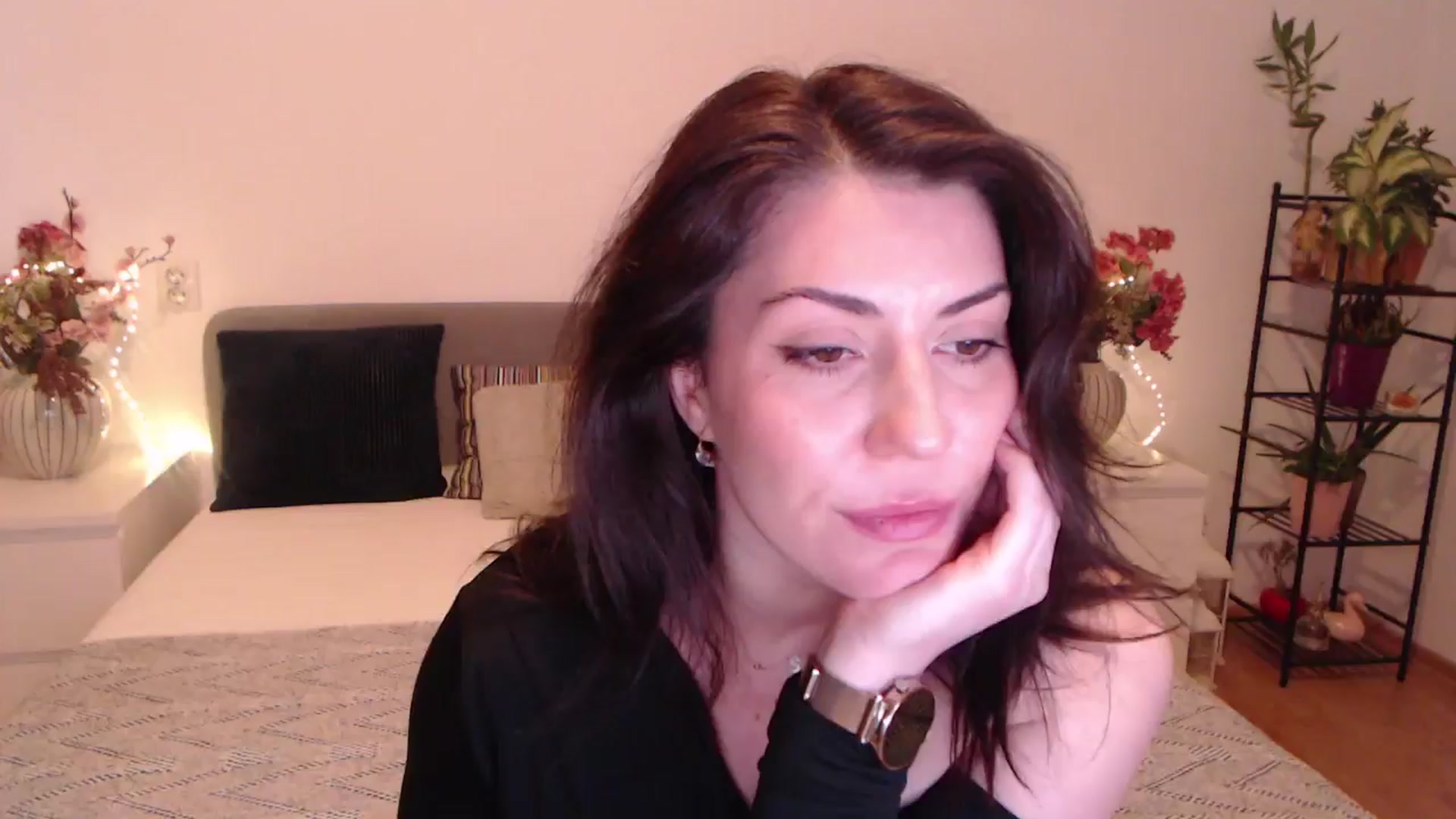 Gallery image thumbnail from BlueStocking's myfreecams stream on, 11/30/2025, 13:58 image 9 of 20