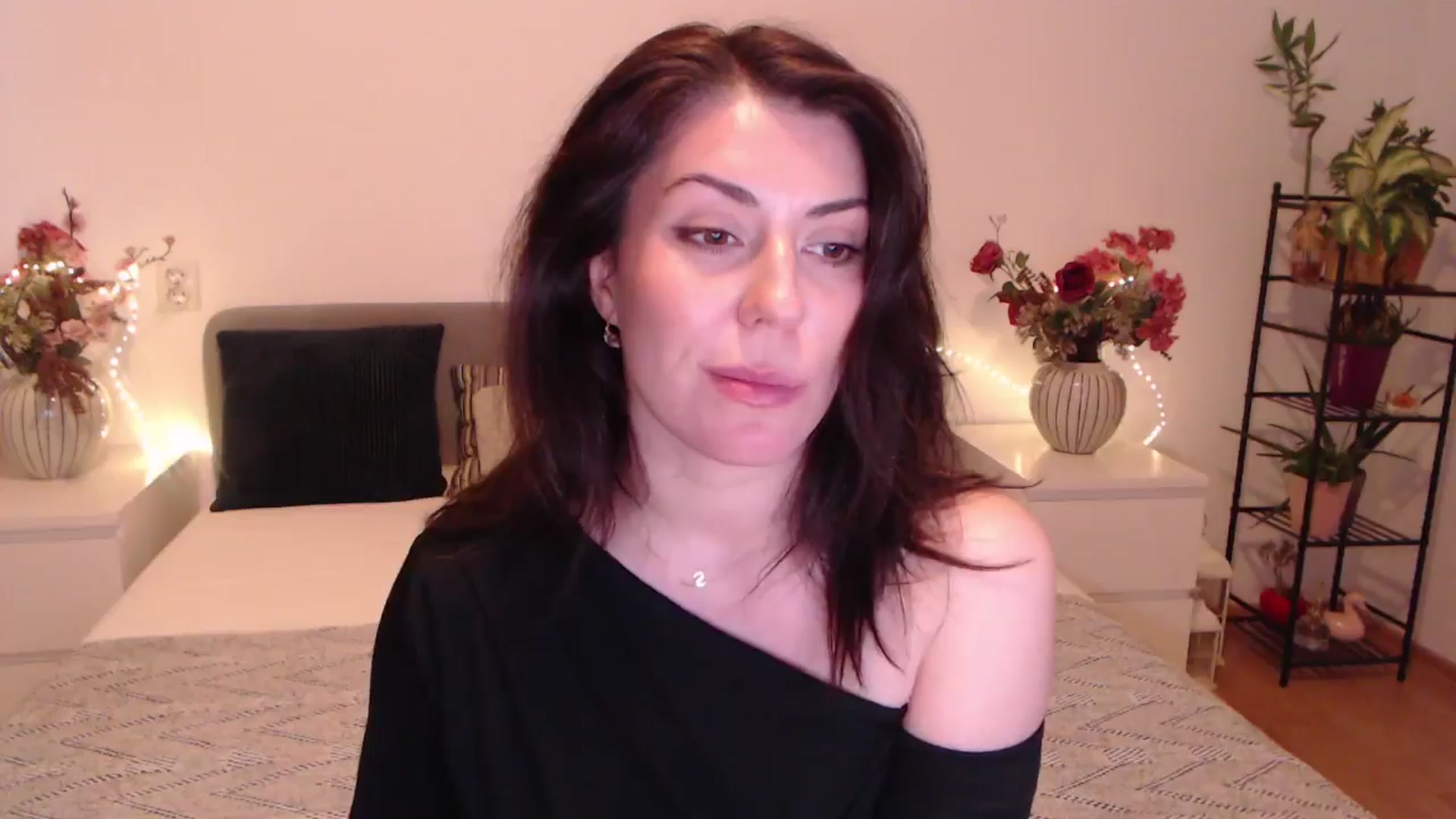 Gallery image thumbnail from BlueStocking's myfreecams stream on, 11/30/2025, 13:58 image 11 of 20
