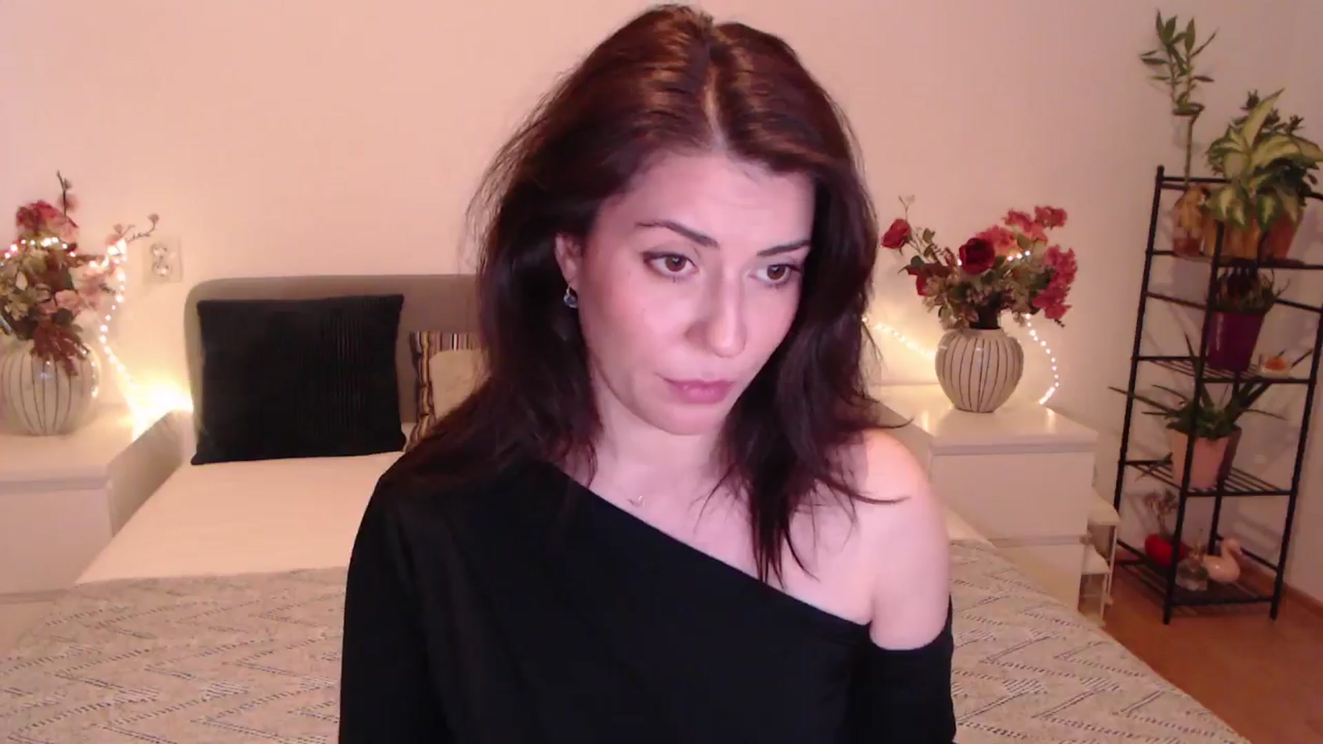 Gallery image thumbnail from BlueStocking's myfreecams stream on, 11/30/2025, 13:58 image 12 of 20