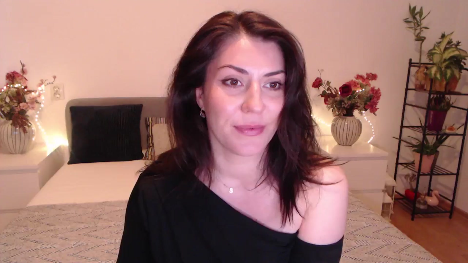 Gallery image thumbnail from BlueStocking's myfreecams stream on, 11/30/2025, 13:58 image 10 of 20